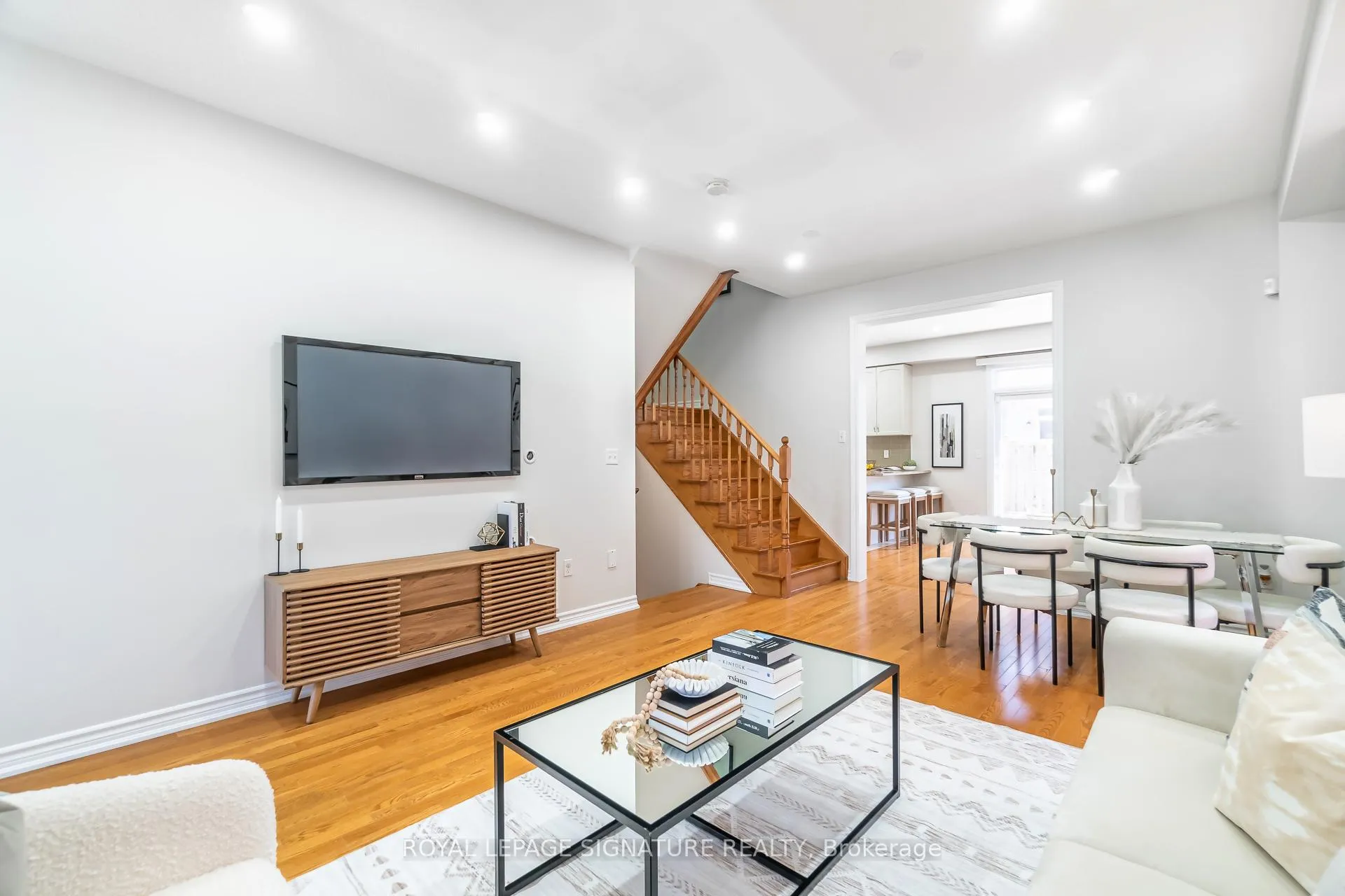 Photo 7 of 142 Maria Road, Markham, Wismer — HOMEH
