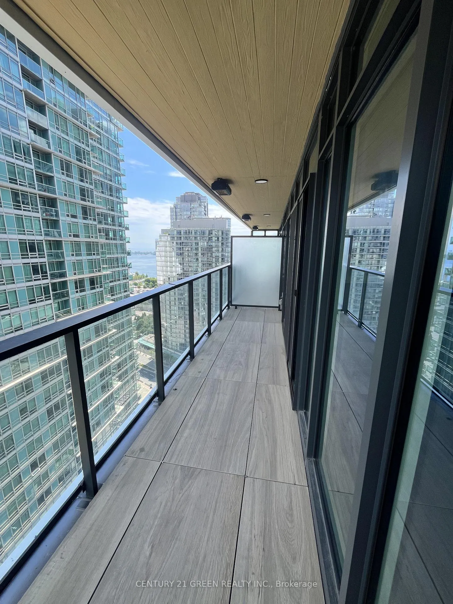 Photo 5 of Unit 2303, 1 Concord Cityplace Way, Toronto, Waterfront Communities — HOMEH