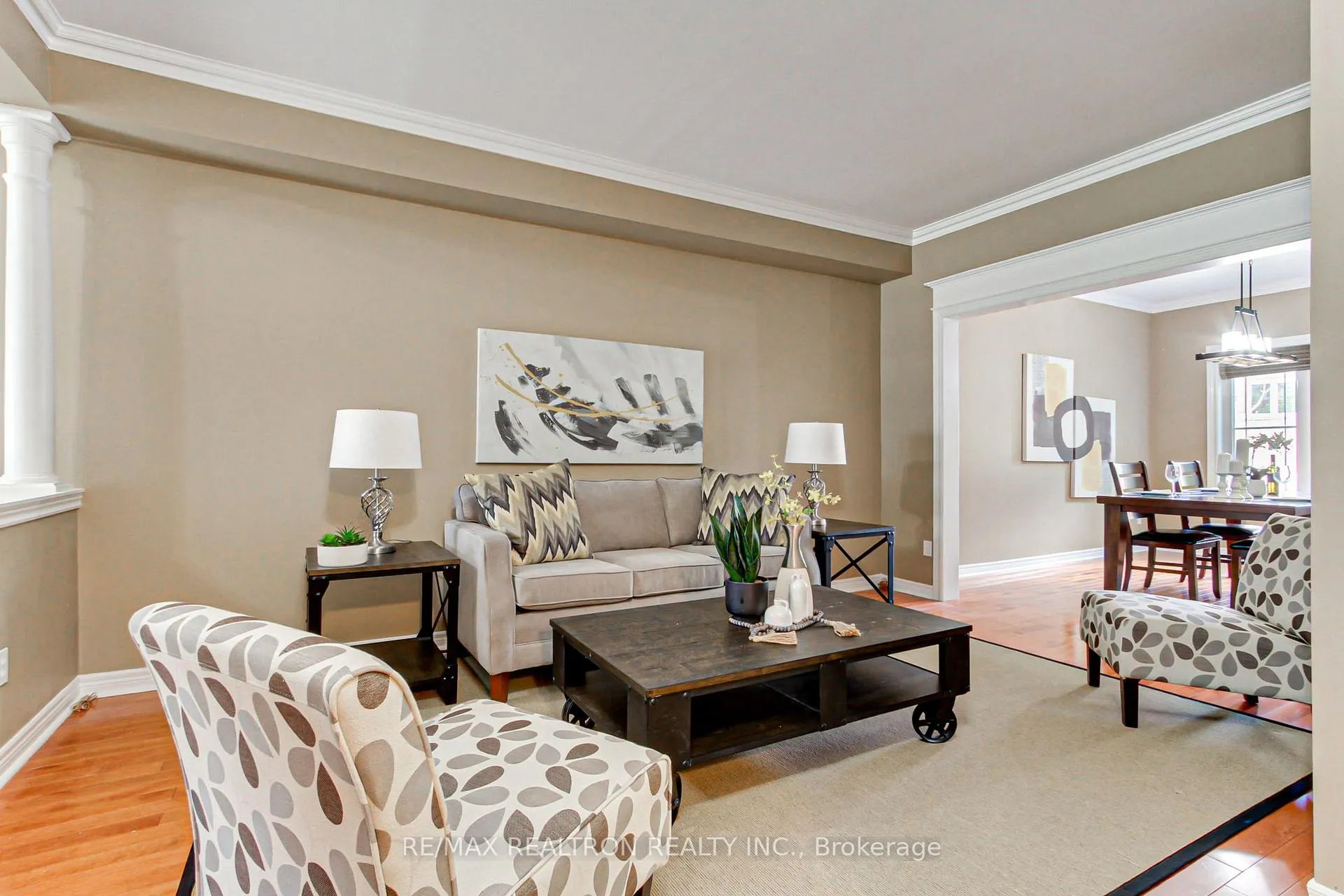 Photo 6 of 233 Denise Circle, Newmarket, Summerhill Estates — HOMEH