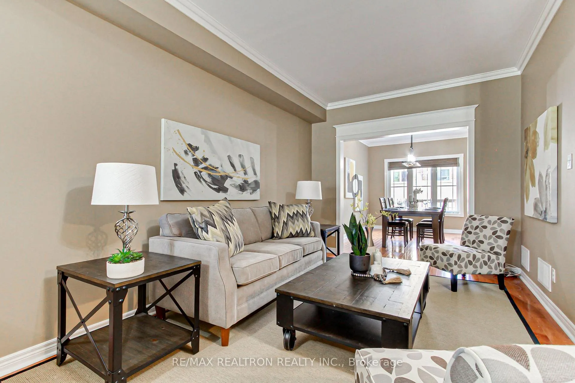 Photo 7 of 233 Denise Circle, Newmarket, Summerhill Estates — HOMEH