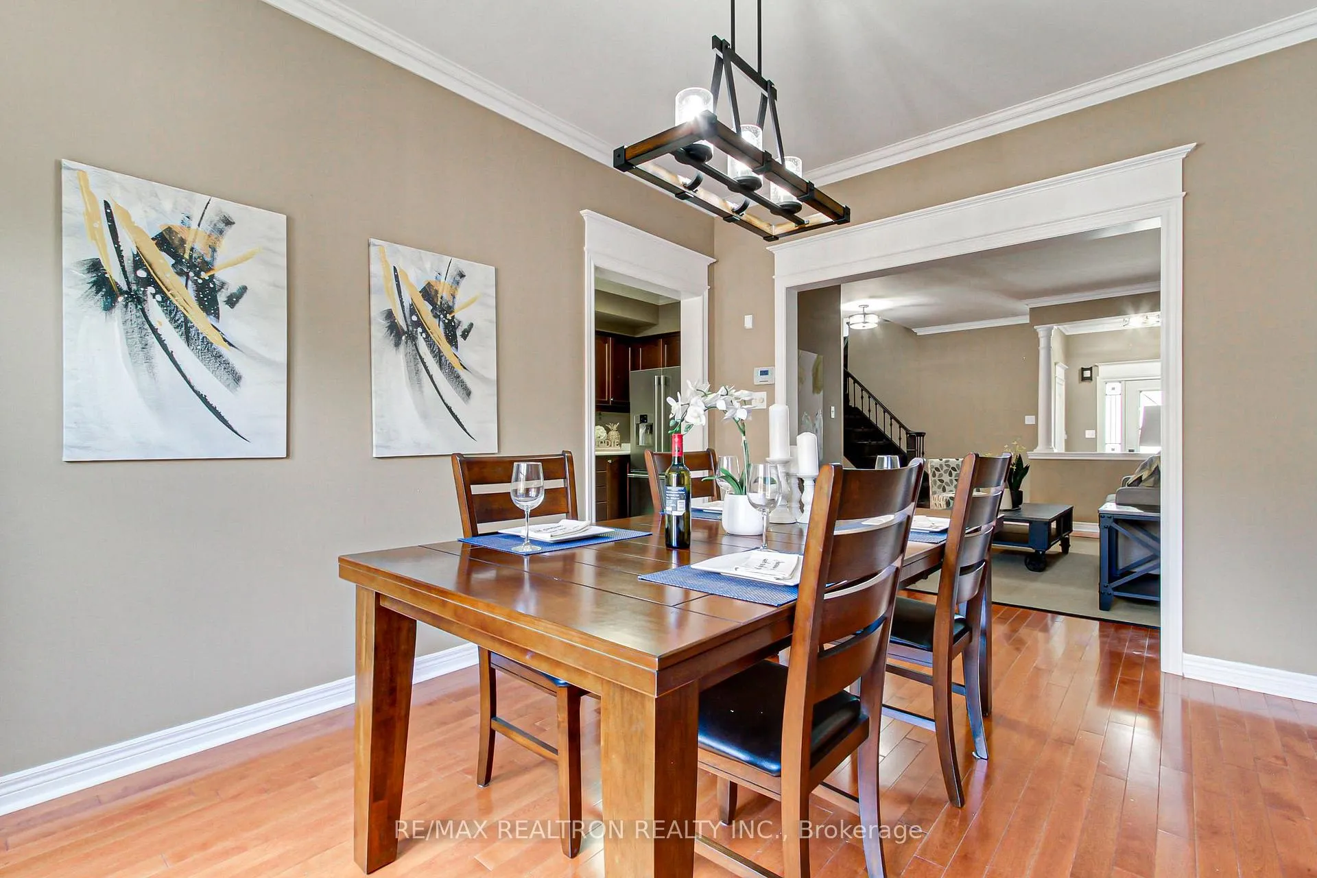 Photo 10 of 233 Denise Circle, Newmarket, Summerhill Estates — HOMEH