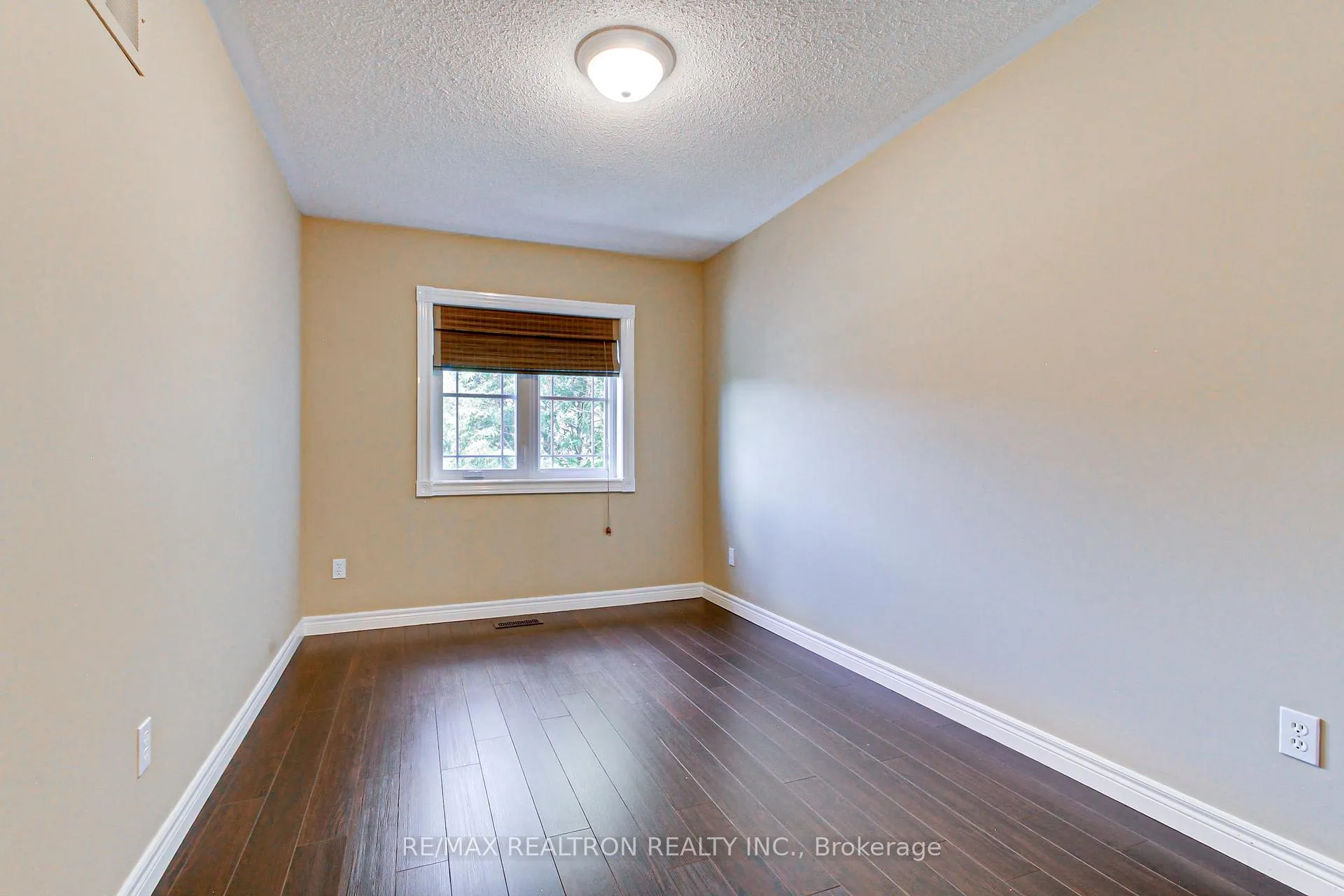 Photo 22 of 233 Denise Circle, Newmarket, Summerhill Estates — HOMEH
