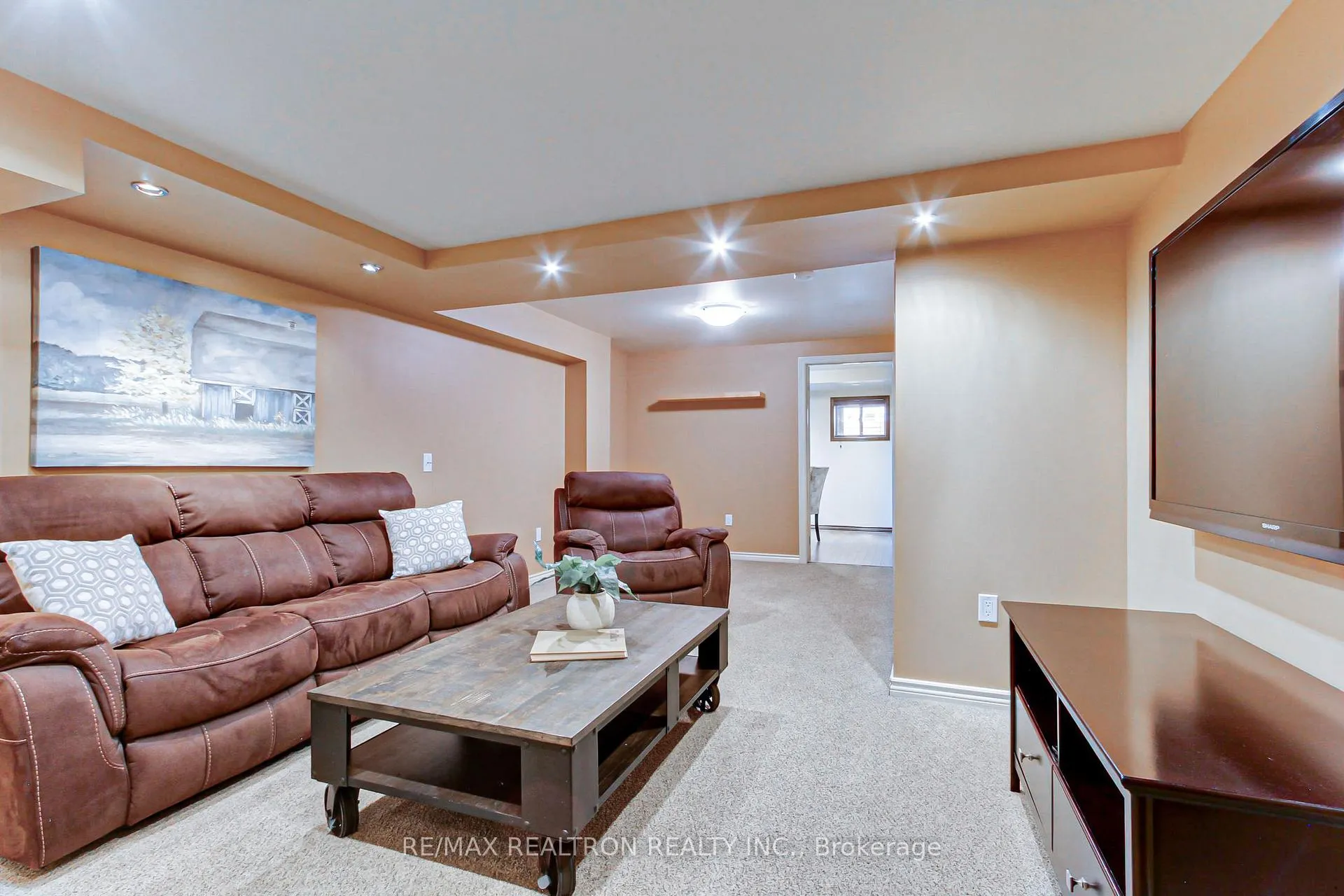Photo 25 of 233 Denise Circle, Newmarket, Summerhill Estates — HOMEH