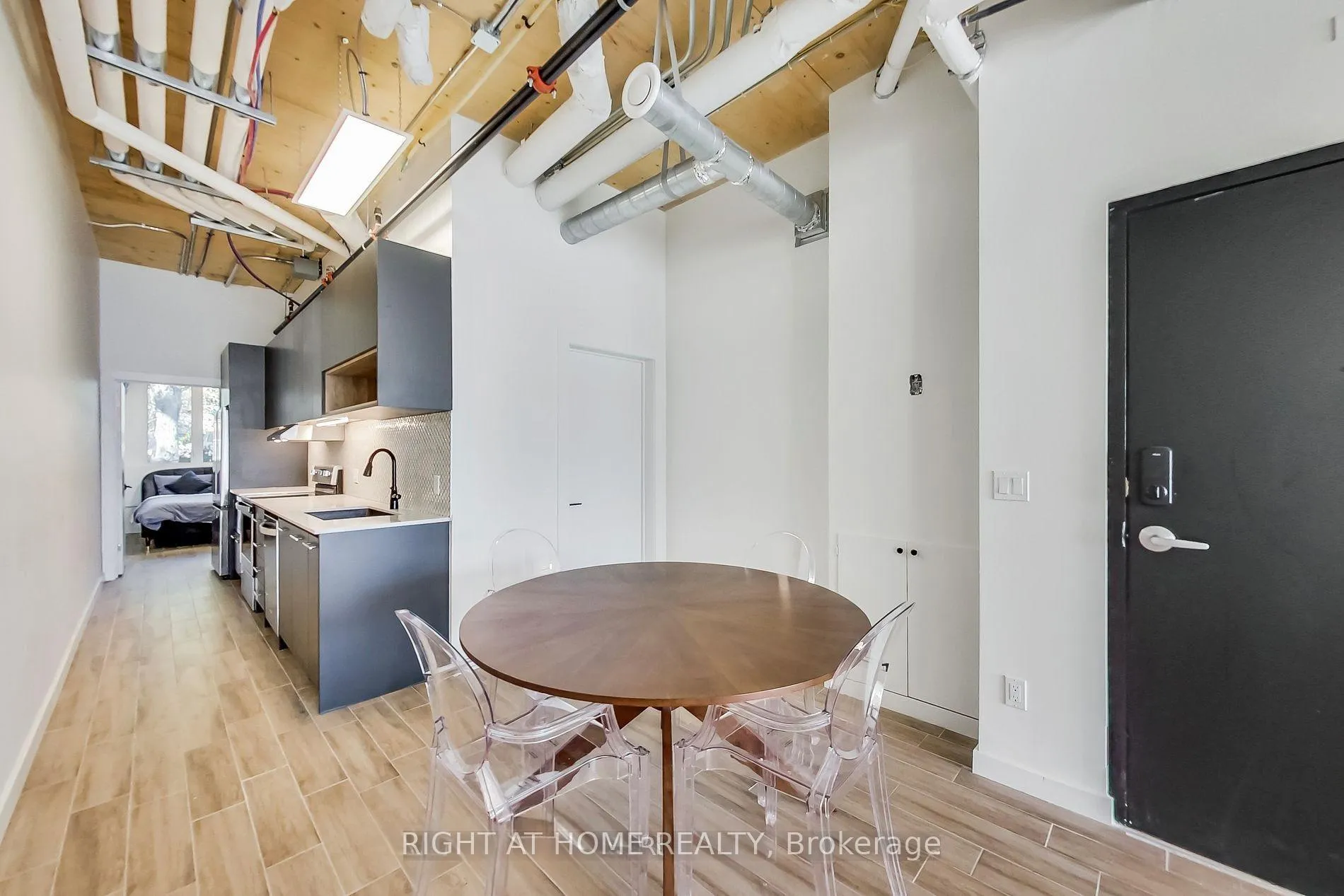 Photo 6 of Unit 101, 1602 Queen Street E, Toronto, Greenwood-Coxwell — HOMEH