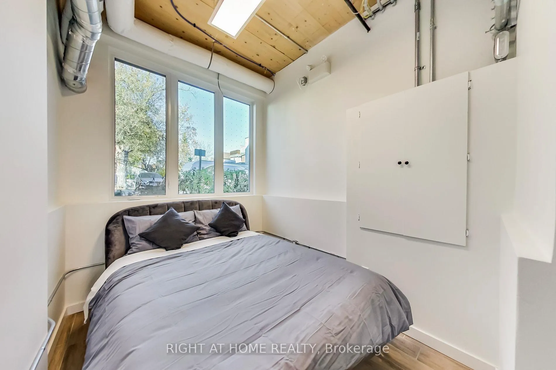 Photo 12 of Unit 101, 1602 Queen Street E, Toronto, Greenwood-Coxwell — HOMEH