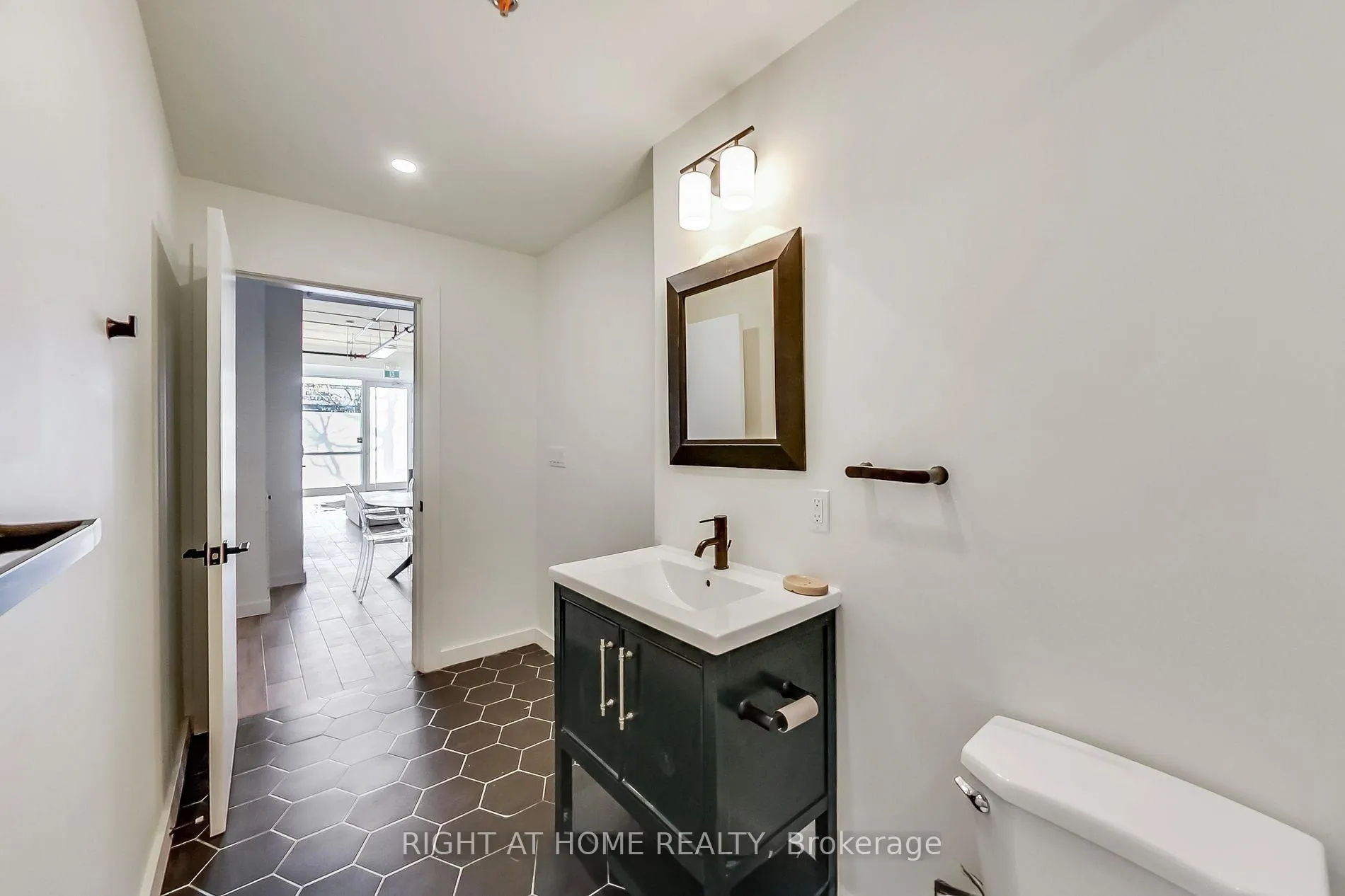 Photo 15 of Unit 101, 1602 Queen Street E, Toronto, Greenwood-Coxwell — HOMEH