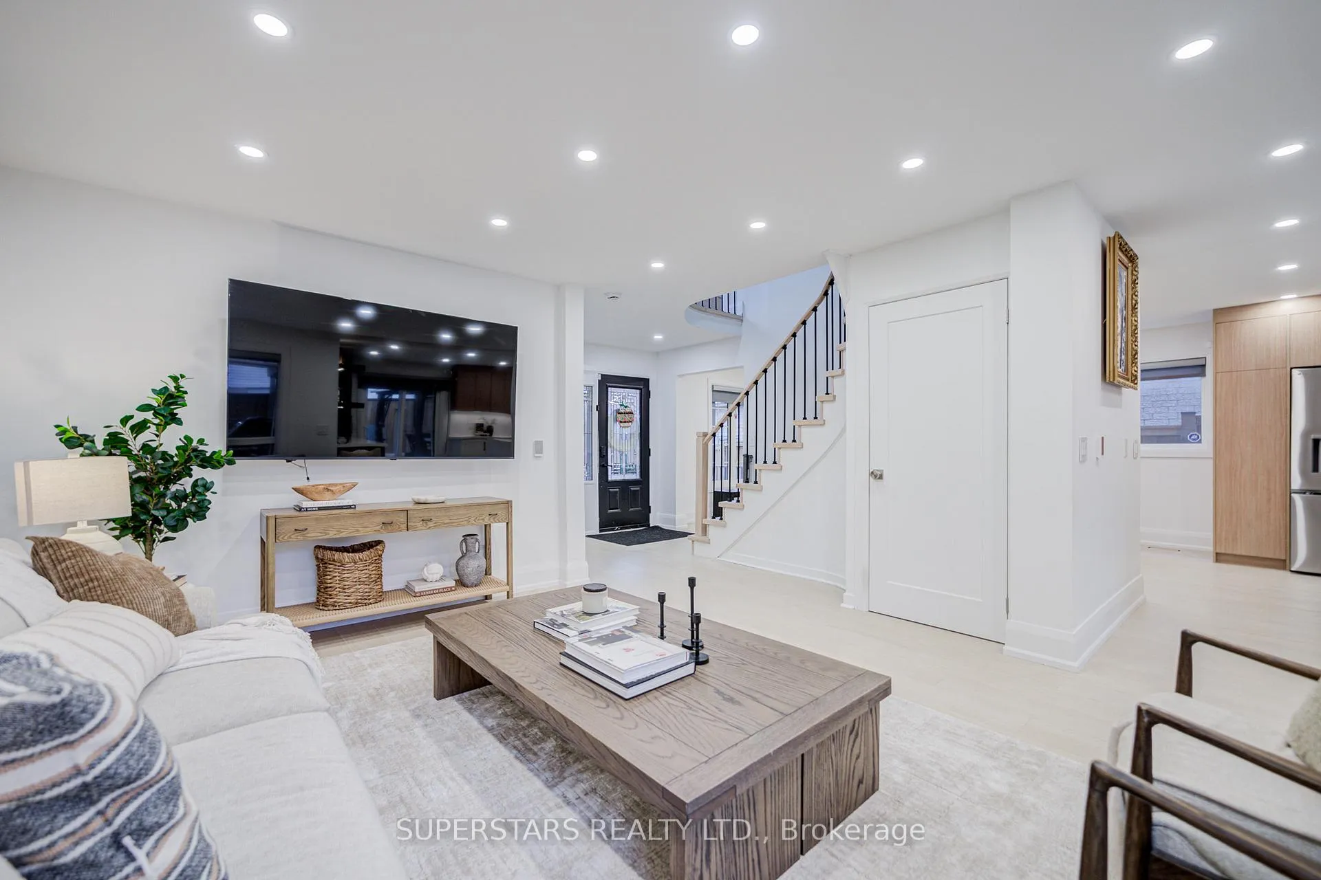 Photo 1 of 163 Brucker Road, Barrie, Holly — HOMEH