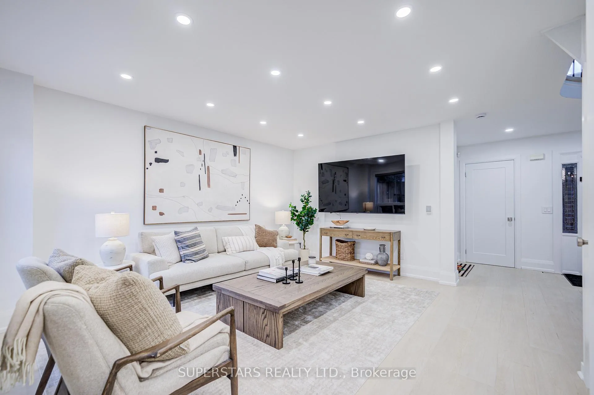 Photo 6 of 163 Brucker Road, Barrie, Holly — HOMEH
