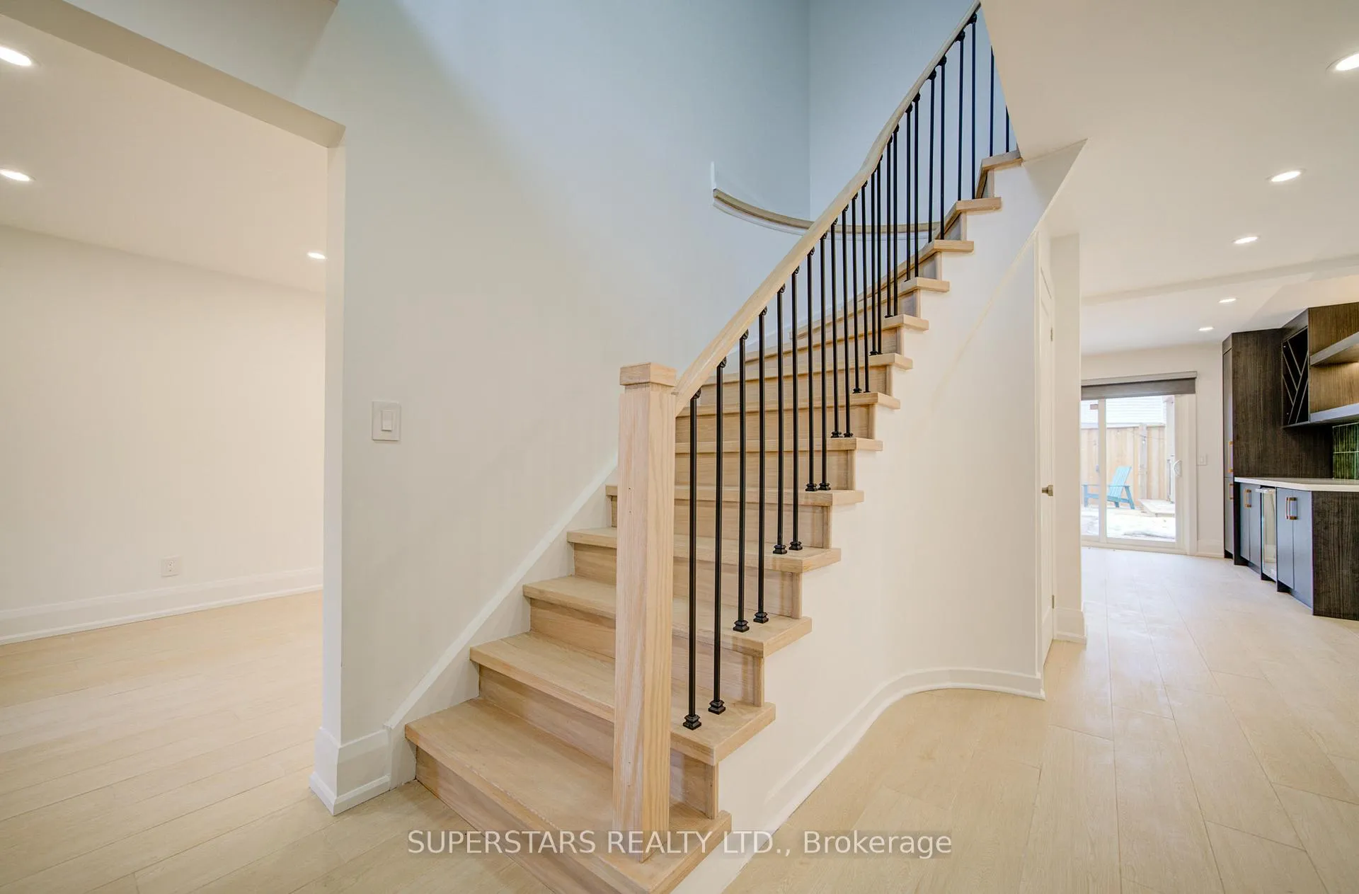 Photo 11 of 163 Brucker Road, Barrie, Holly — HOMEH