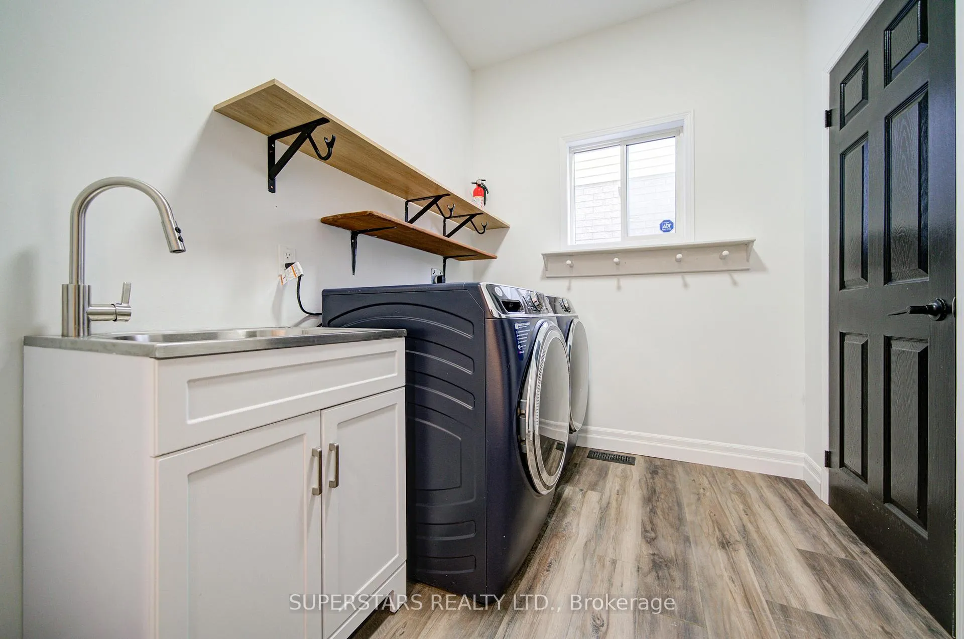 Photo 38 of 163 Brucker Road, Barrie, Holly — HOMEH