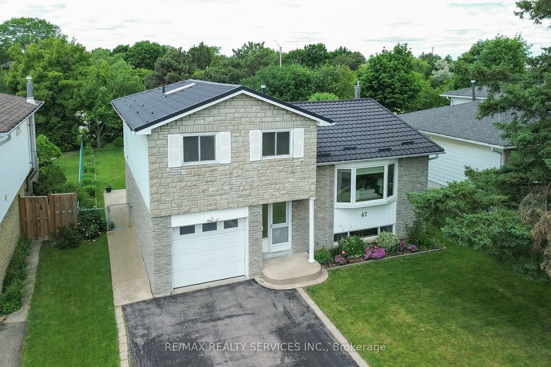 Photo 33 of 47 Grassington Crescent, Brampton, Northgate — HOMEH