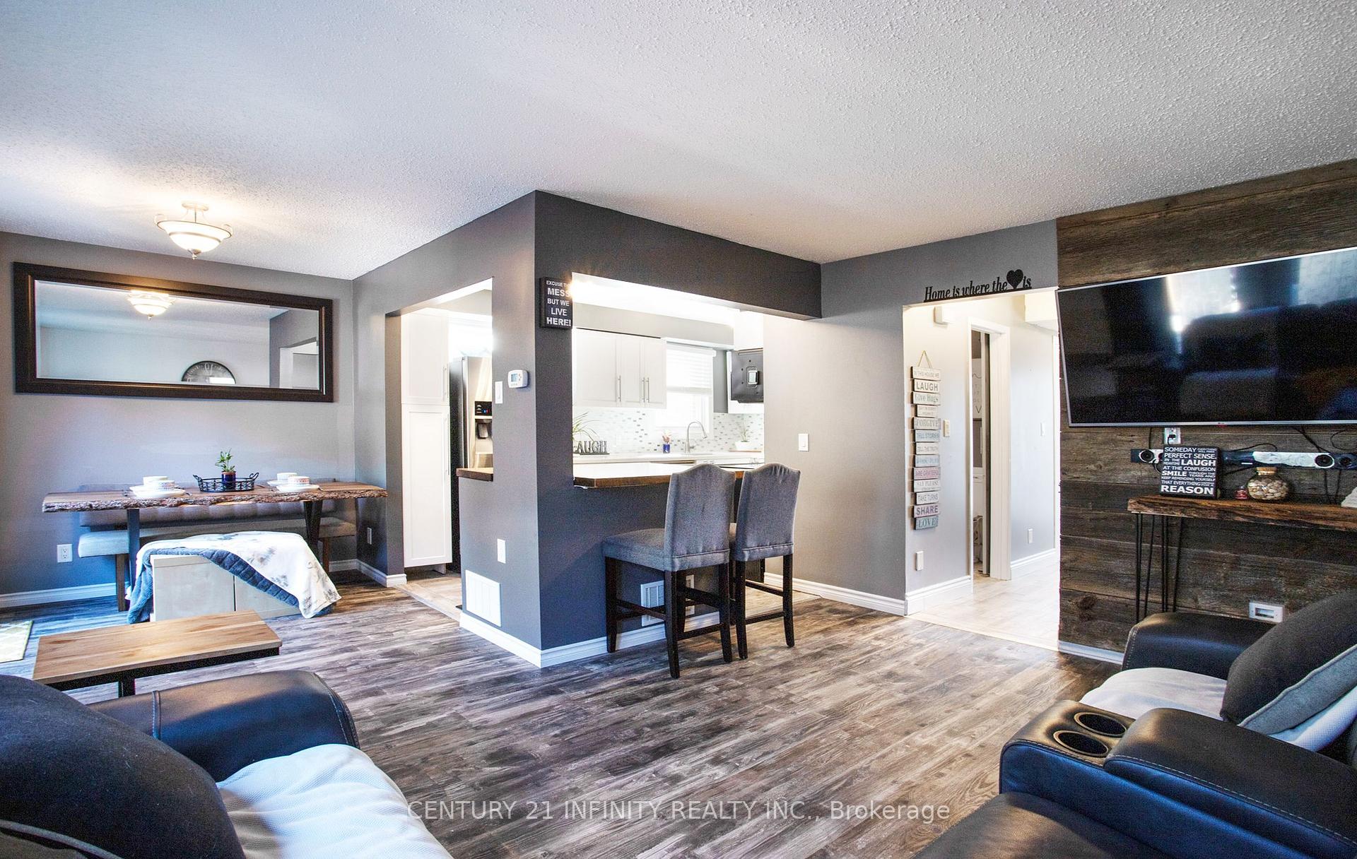 Photo 5 of 17 Prout Drive, Clarington, Bowmanville — HOMEH