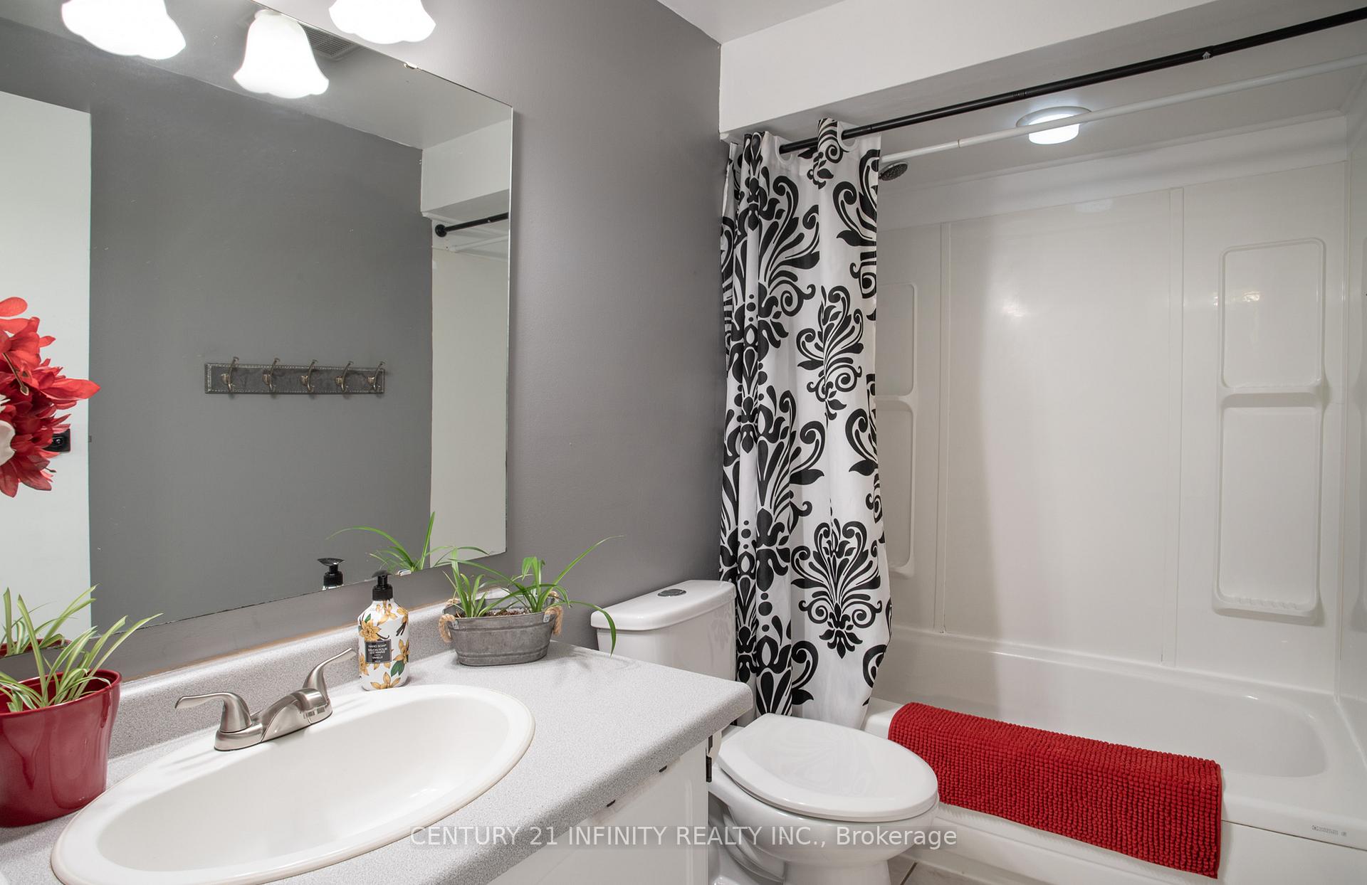 Photo 20 of 17 Prout Drive, Clarington, Bowmanville — HOMEH