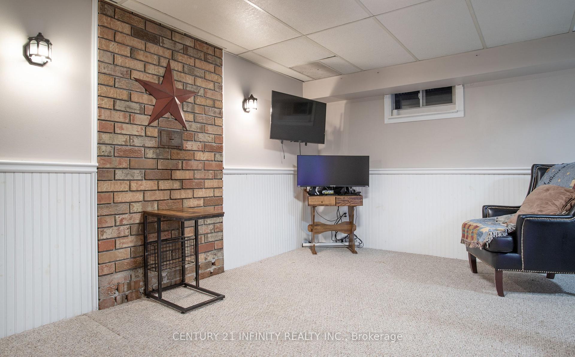 Photo 21 of 17 Prout Drive, Clarington, Bowmanville — HOMEH