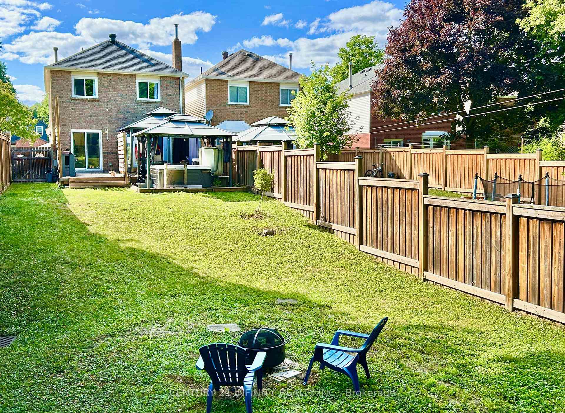 Photo 23 of 17 Prout Drive, Clarington, Bowmanville — HOMEH