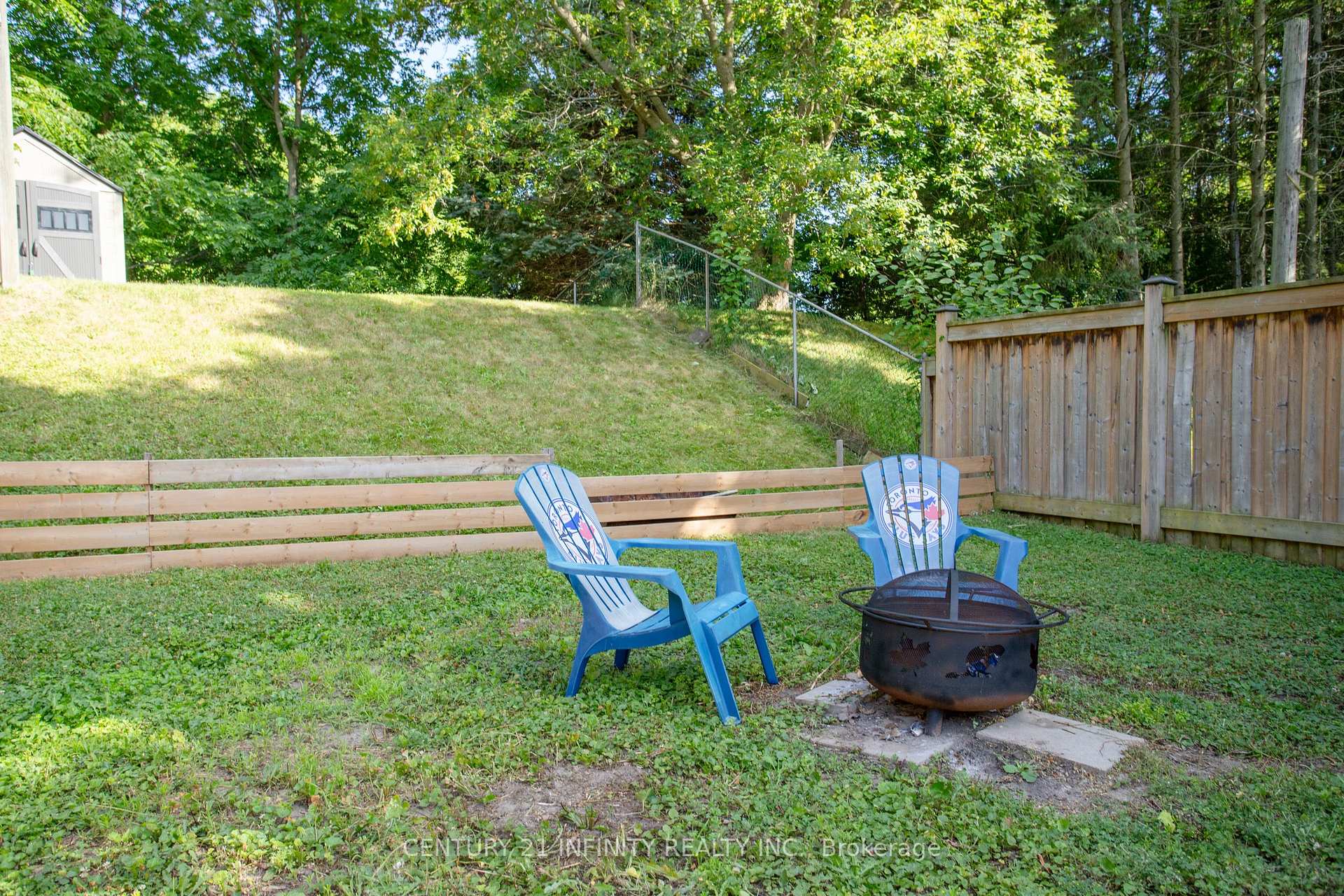 Photo 25 of 17 Prout Drive, Clarington, Bowmanville — HOMEH