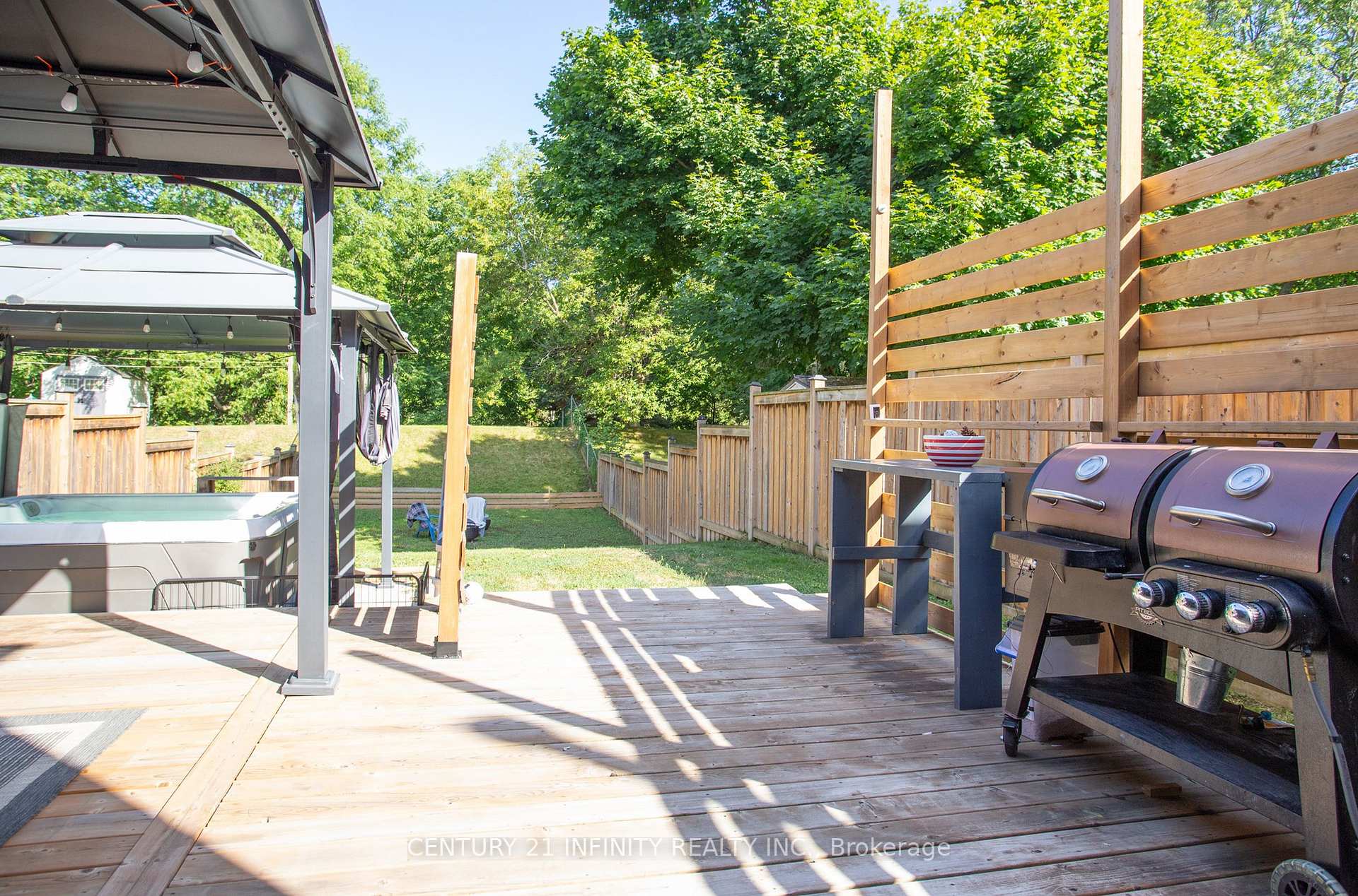 Photo 29 of 17 Prout Drive, Clarington, Bowmanville — HOMEH