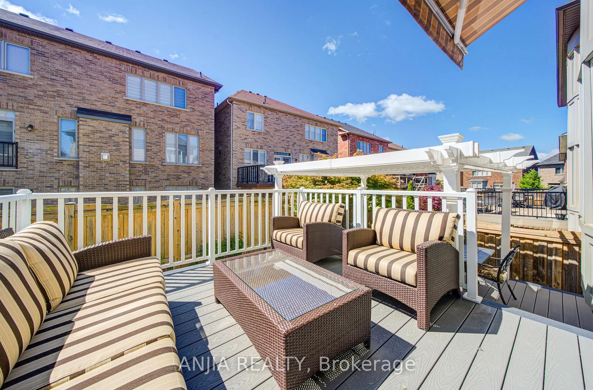 Photo 24 of 64 Frederick Stamm Crescent, Markham, Berczy — HOMEH