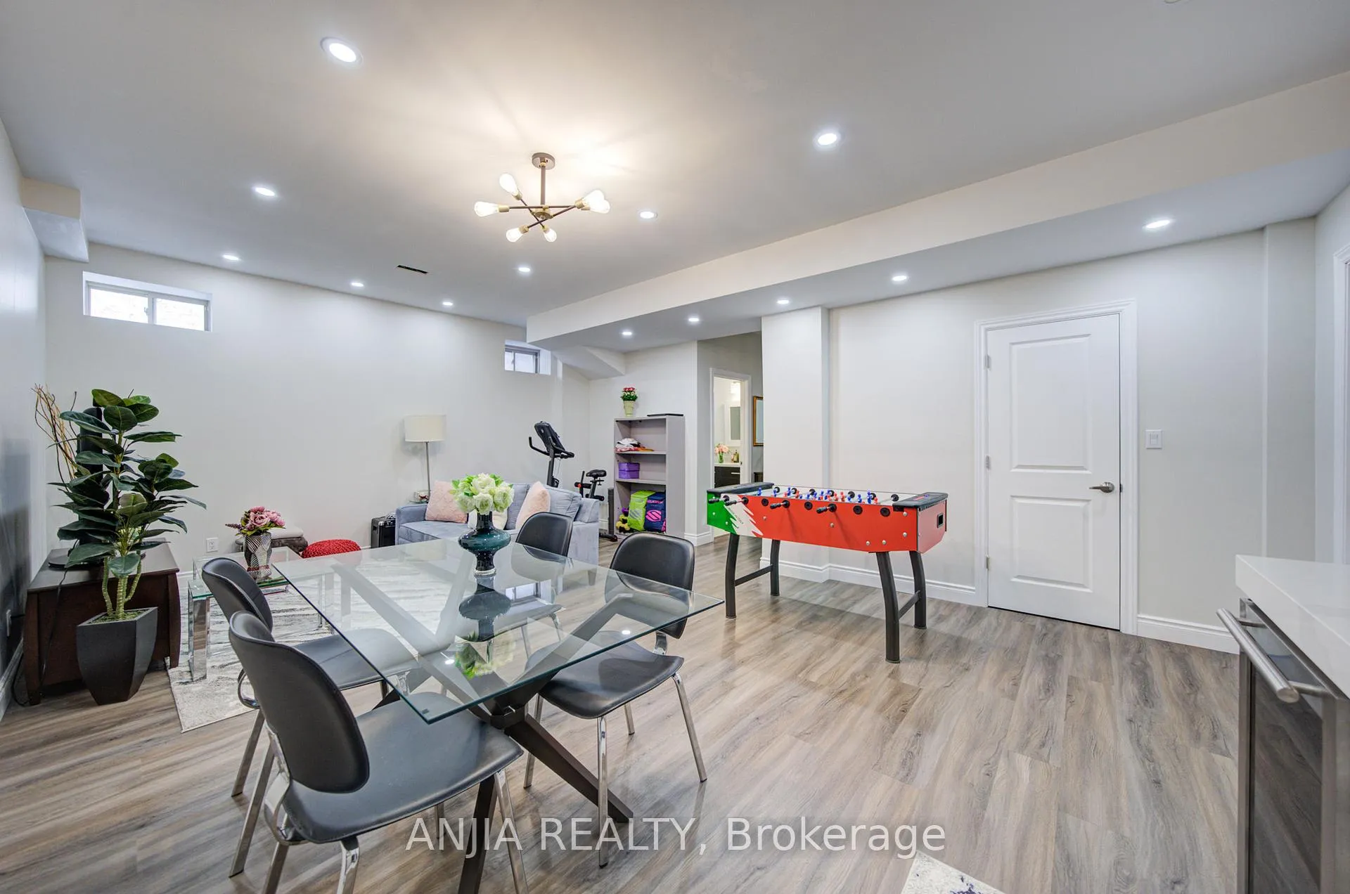 Photo 41 of 64 Frederick Stamm Crescent, Markham, Berczy — HOMEH
