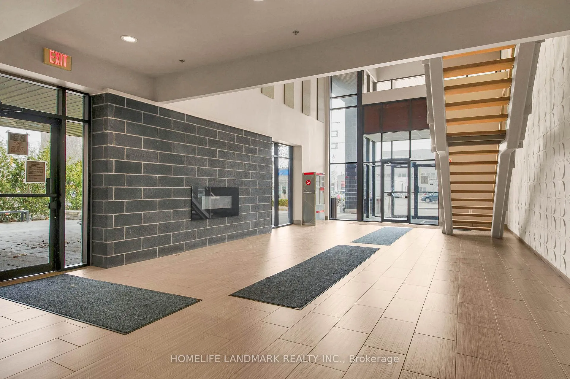 Photo 3 of Unit 901, 8 Hickory Street W, Waterloo, Beechwood/University — HOMEH