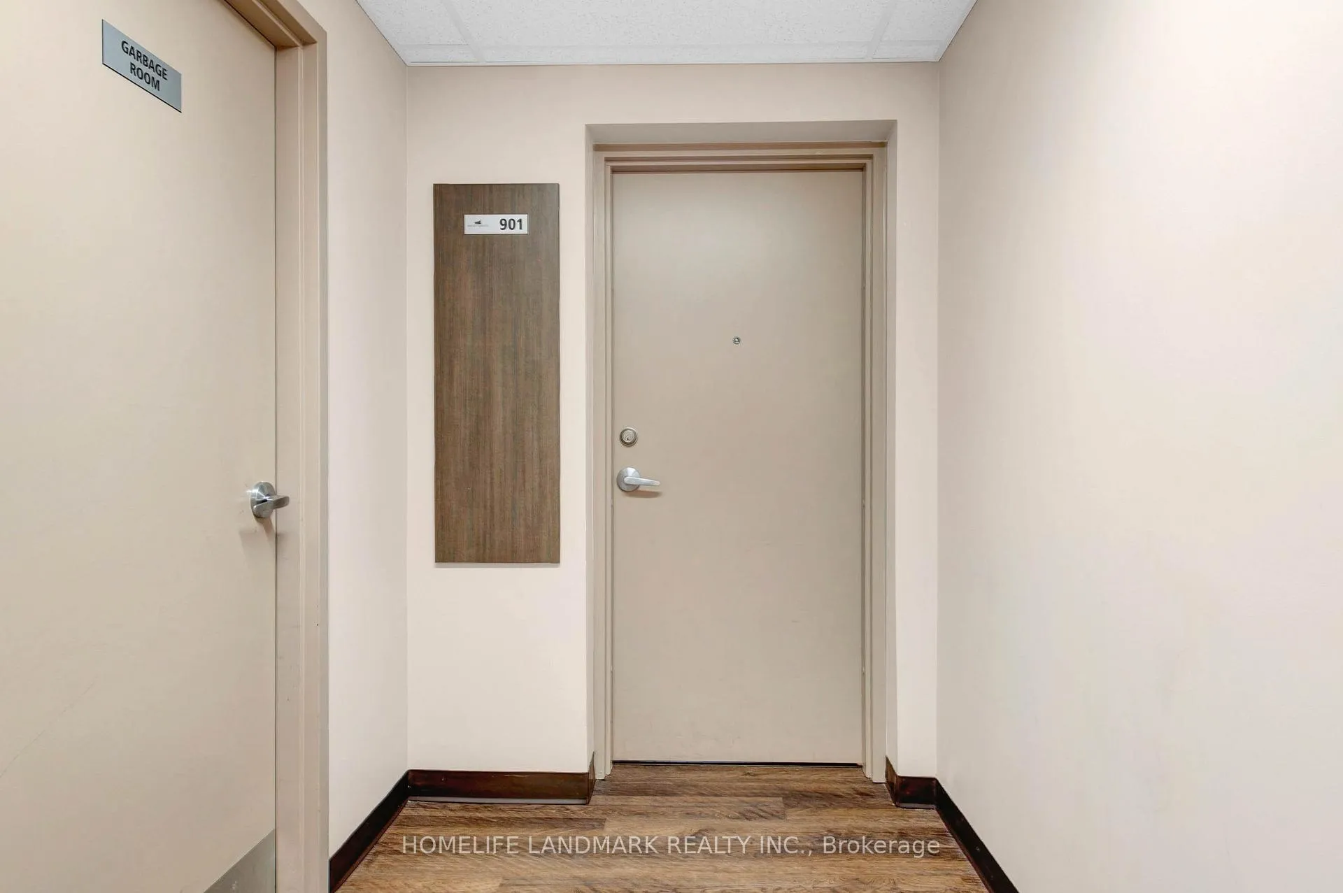 Photo 4 of Unit 901, 8 Hickory Street W, Waterloo, Beechwood/University — HOMEH