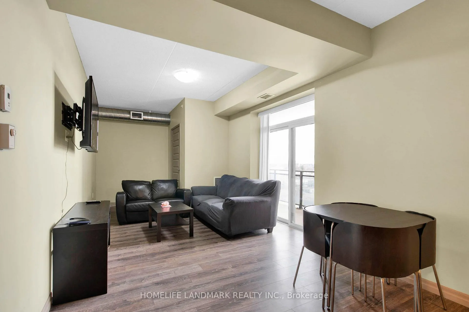 Photo 8 of Unit 901, 8 Hickory Street W, Waterloo, Beechwood/University — HOMEH