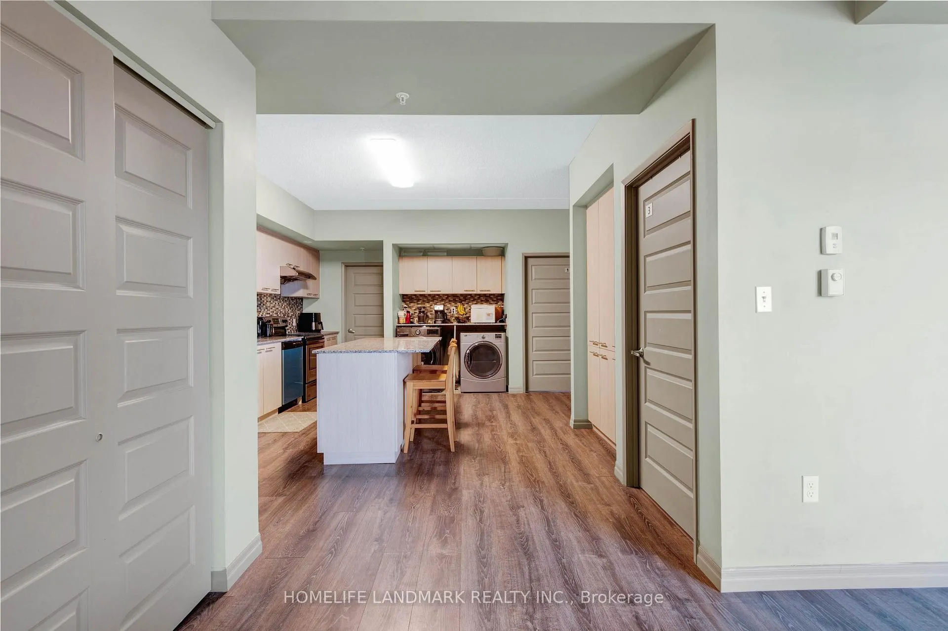 Photo 10 of Unit 901, 8 Hickory Street W, Waterloo, Beechwood/University — HOMEH