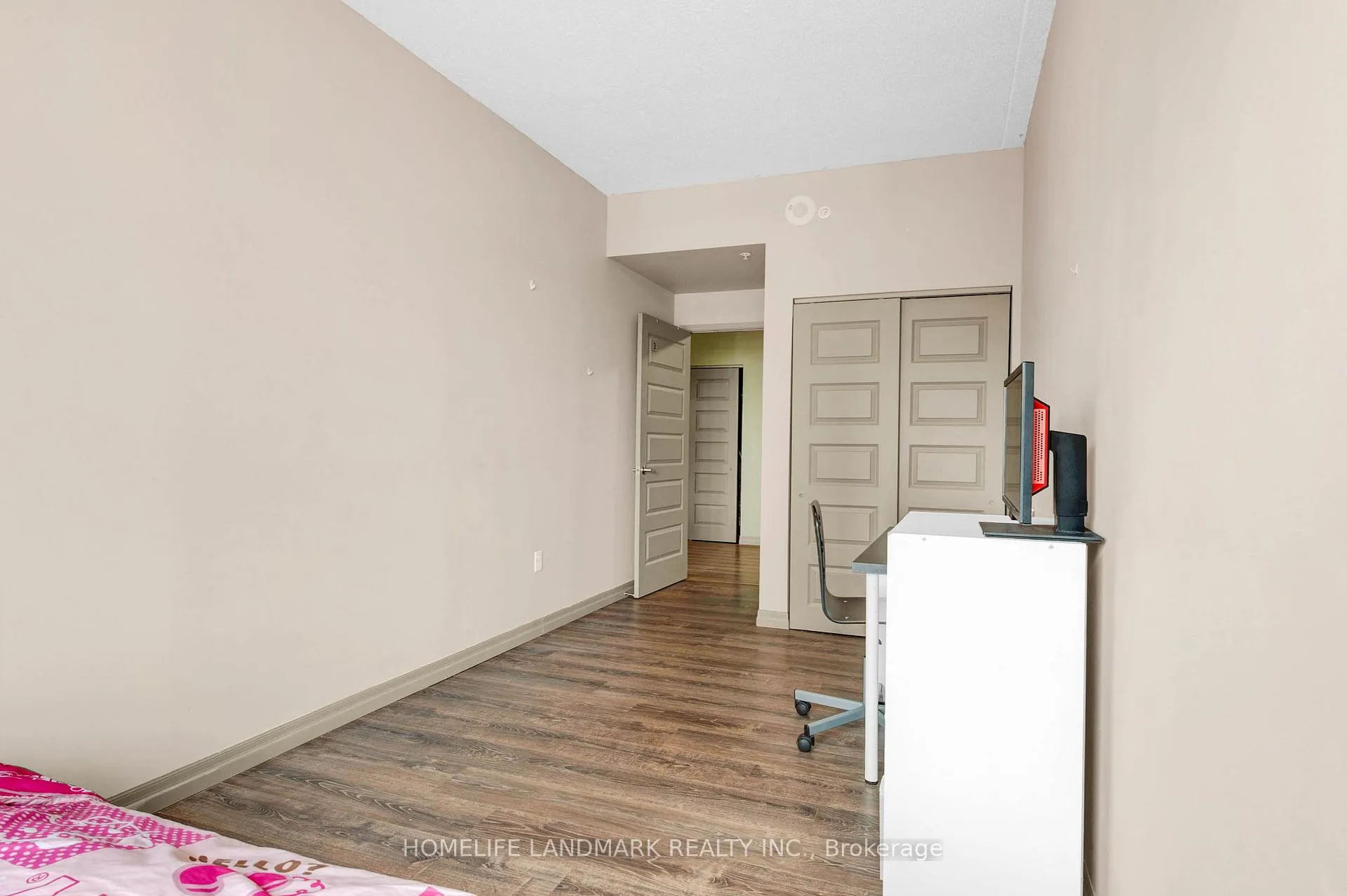 Photo 17 of Unit 901, 8 Hickory Street W, Waterloo, Beechwood/University — HOMEH