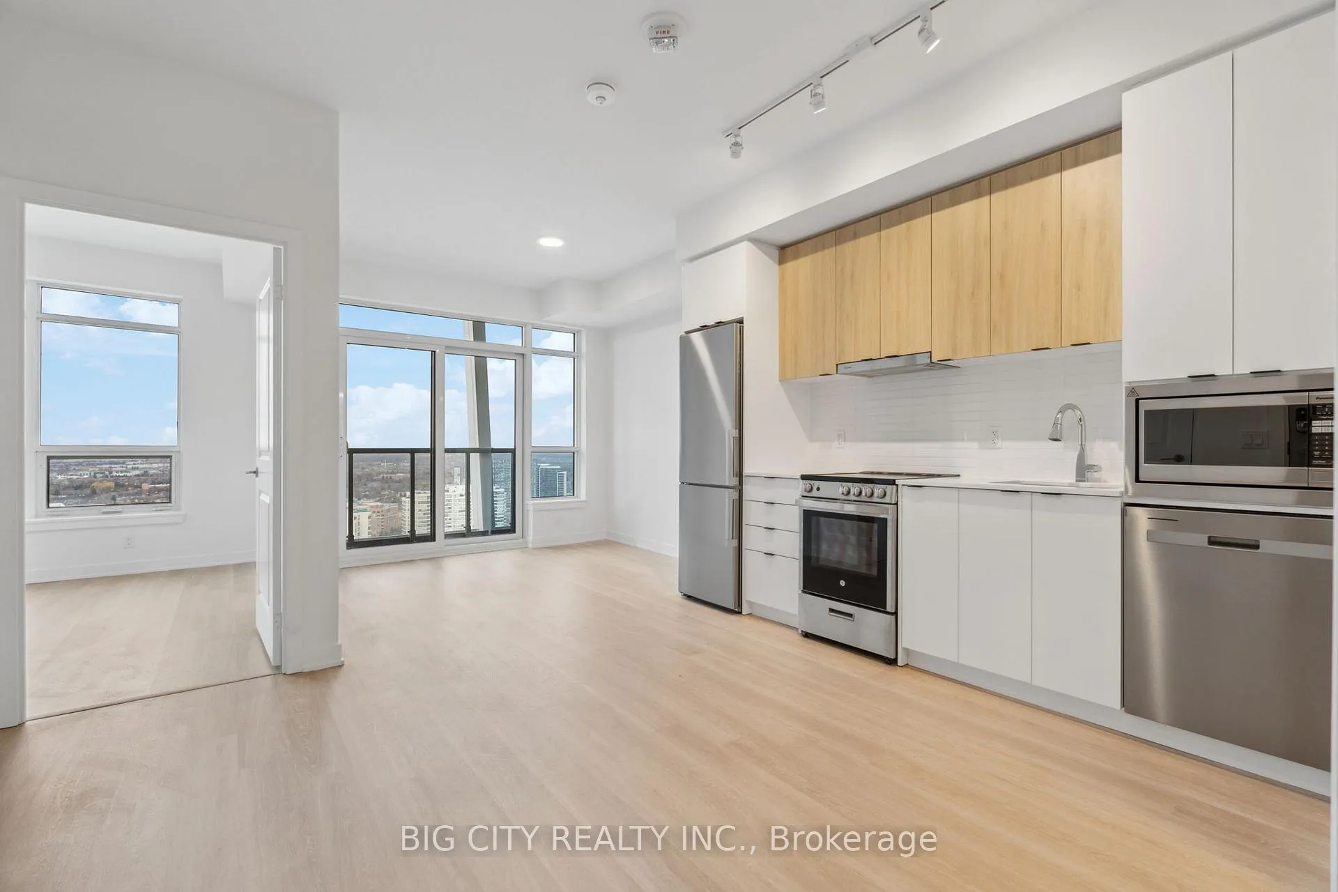 Photo 1 of Unit 2606, 50 Upper Mall Way, Vaughan, Brownridge — HOMEH