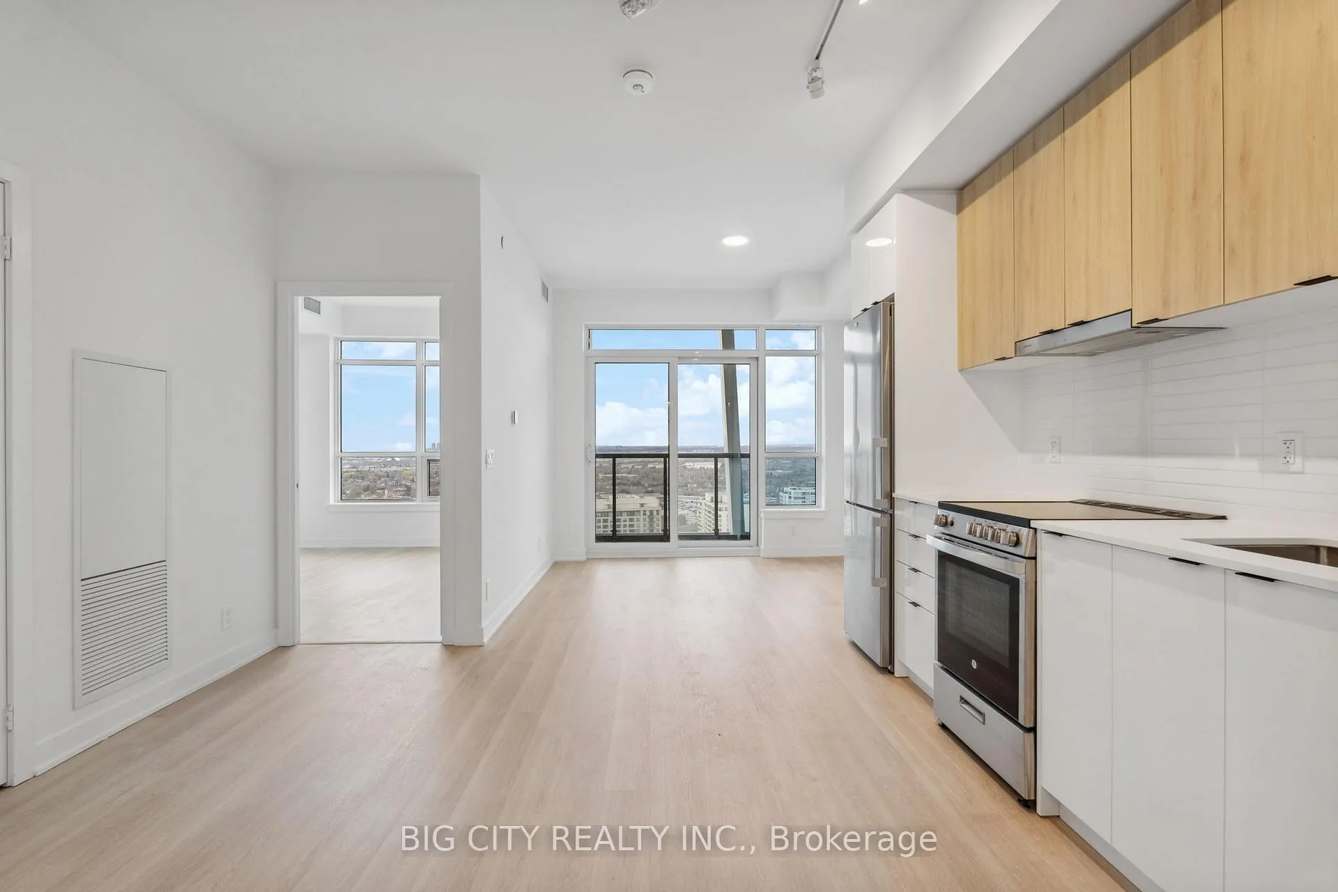 Photo 7 of Unit 2606, 50 Upper Mall Way, Vaughan, Brownridge — HOMEH