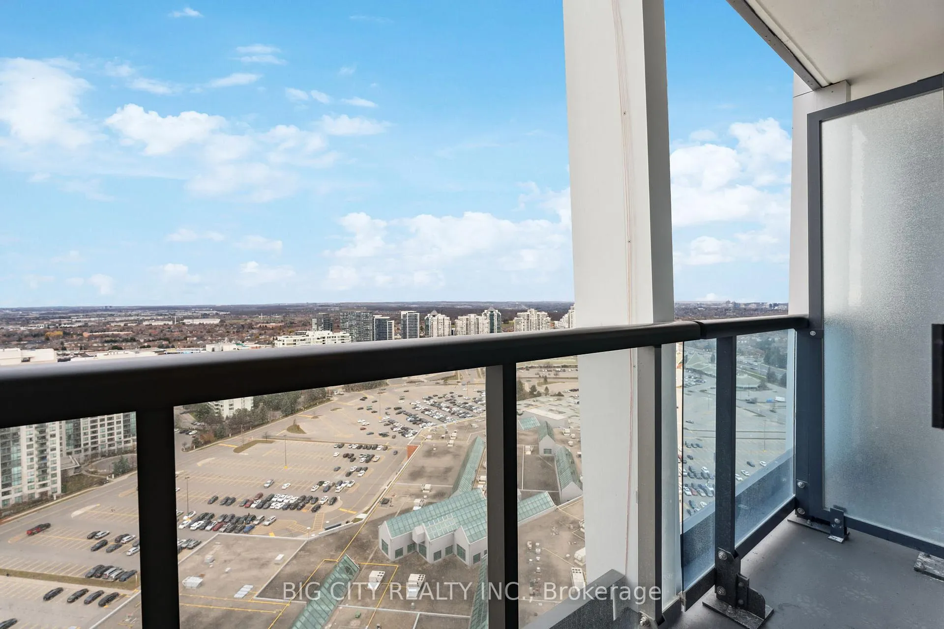 Photo 16 of Unit 2606, 50 Upper Mall Way, Vaughan, Brownridge — HOMEH