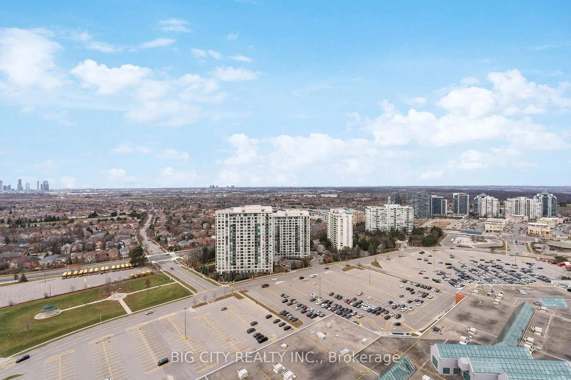 Photo 17 of Unit 2606, 50 Upper Mall Way, Vaughan, Brownridge — HOMEH