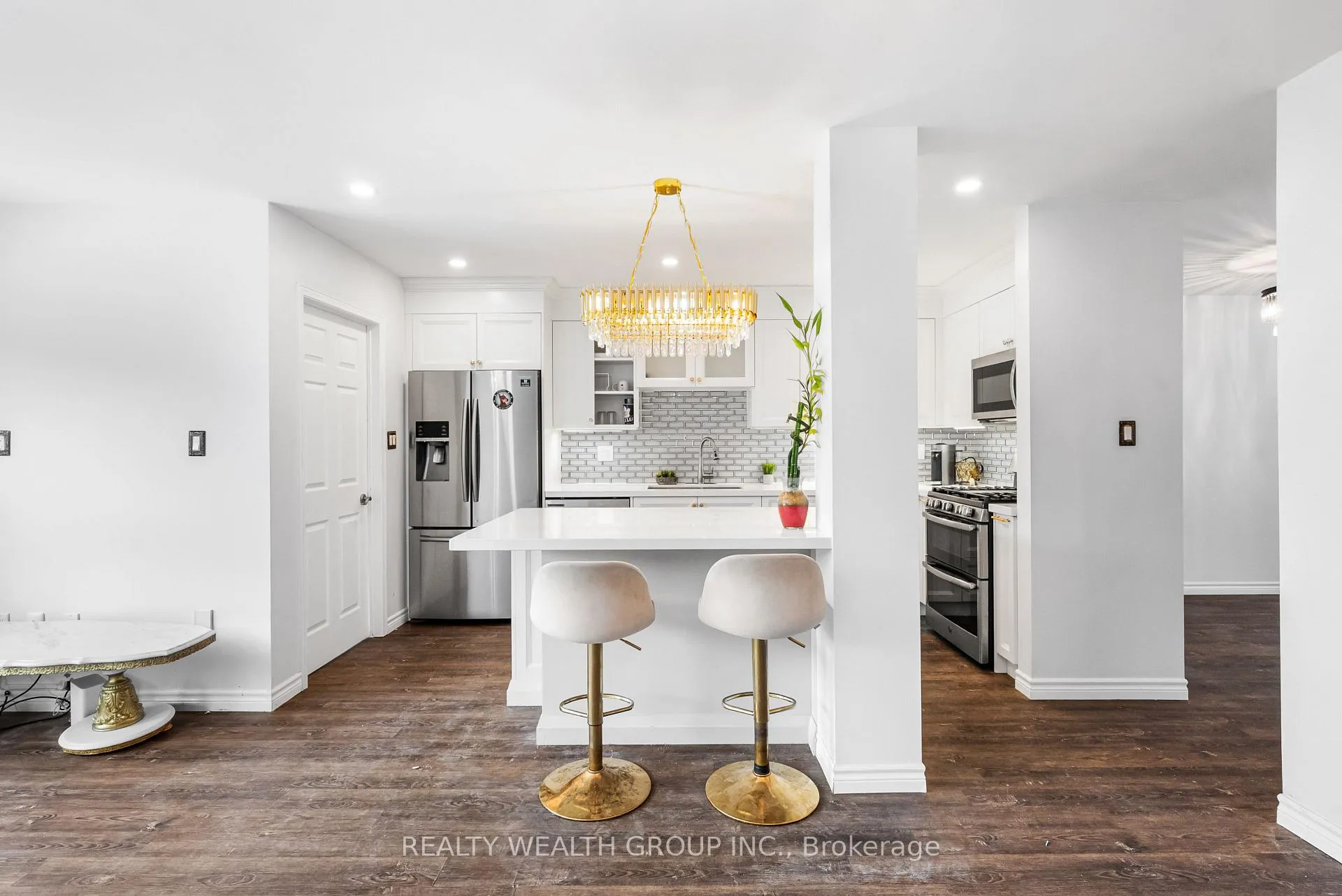 Photo 3 of 34 Castle Park Boulevard, Vaughan, Sonoma Heights — HOMEH