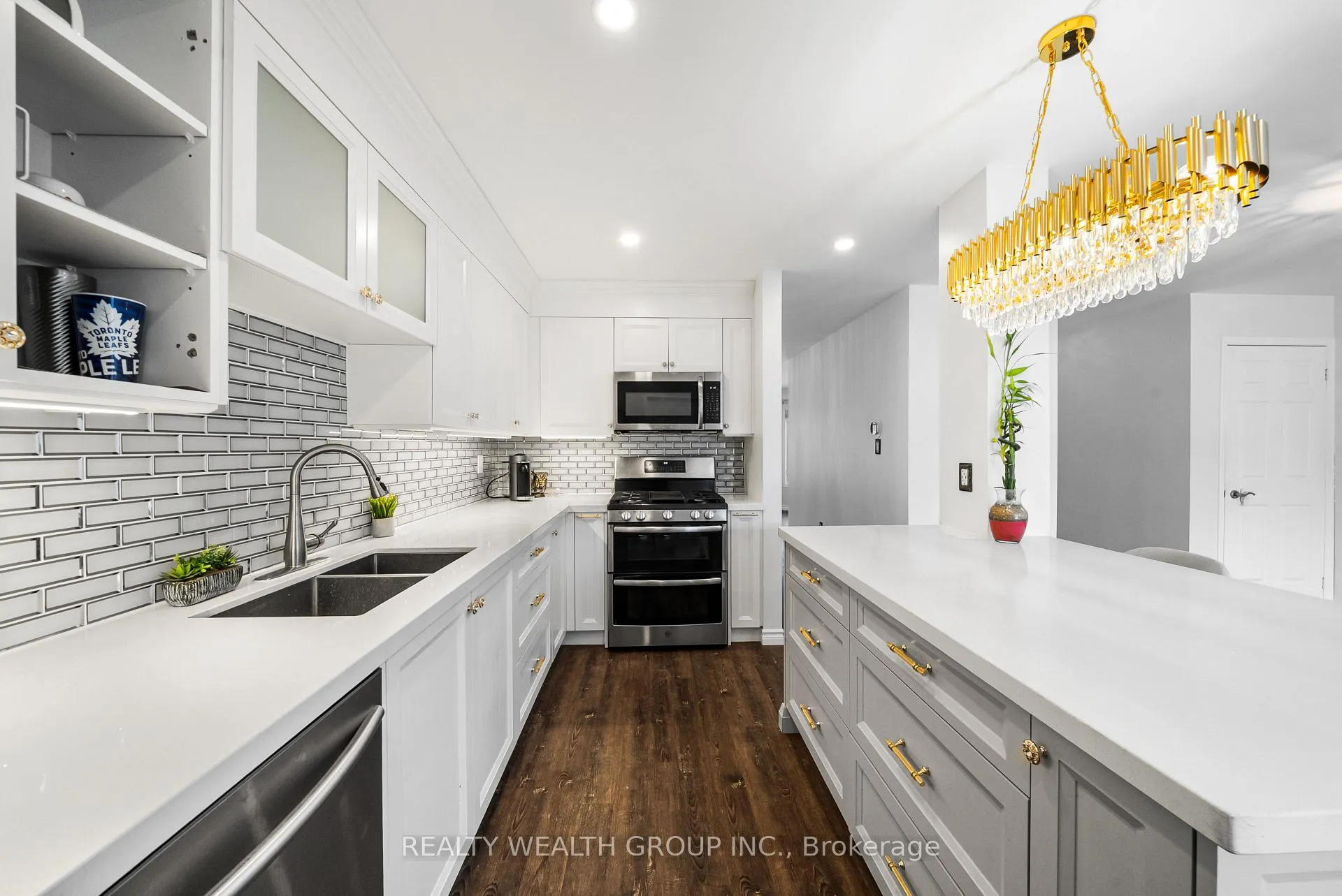 Photo 6 of 34 Castle Park Boulevard, Vaughan, Sonoma Heights — HOMEH