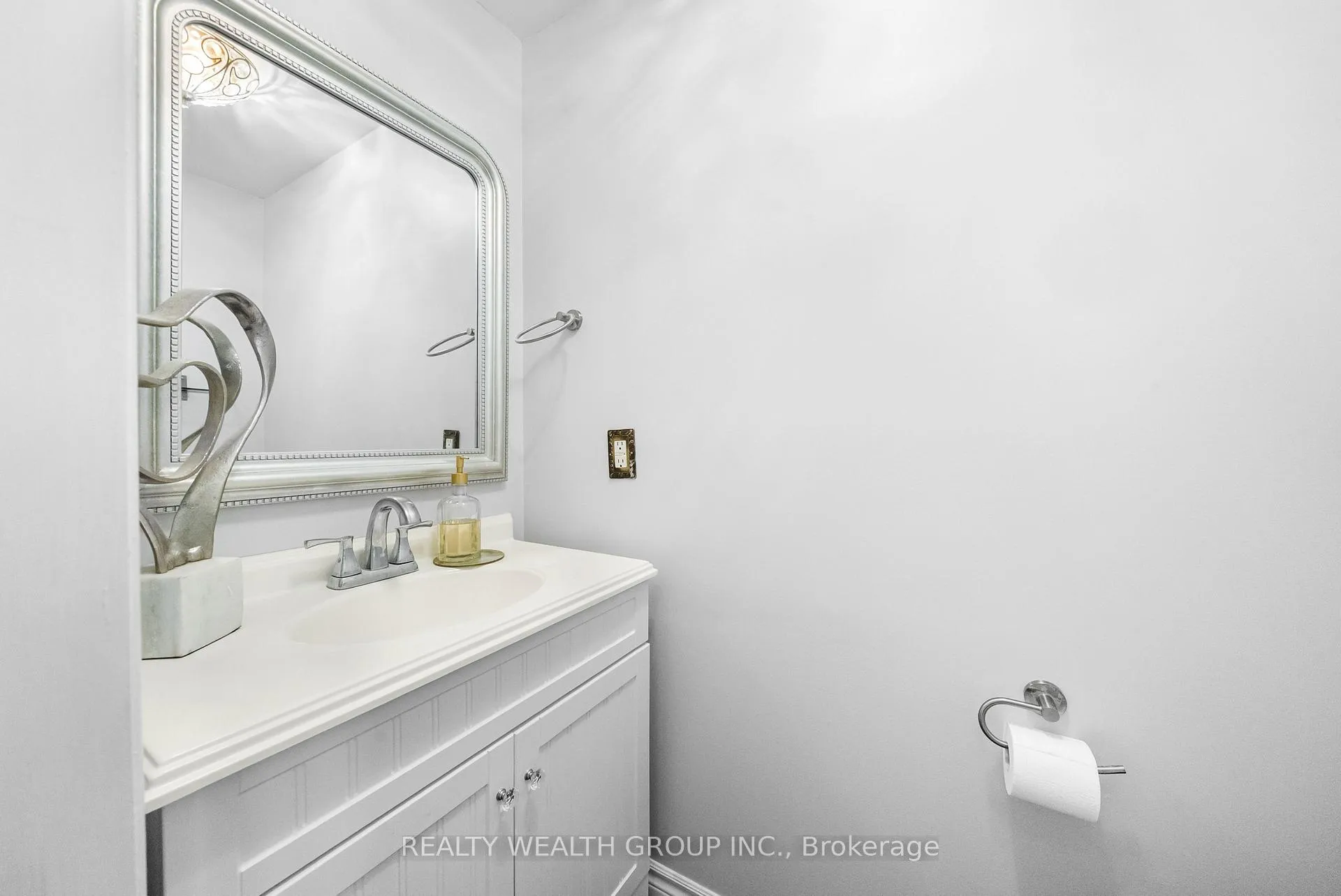Photo 13 of 34 Castle Park Boulevard, Vaughan, Sonoma Heights — HOMEH