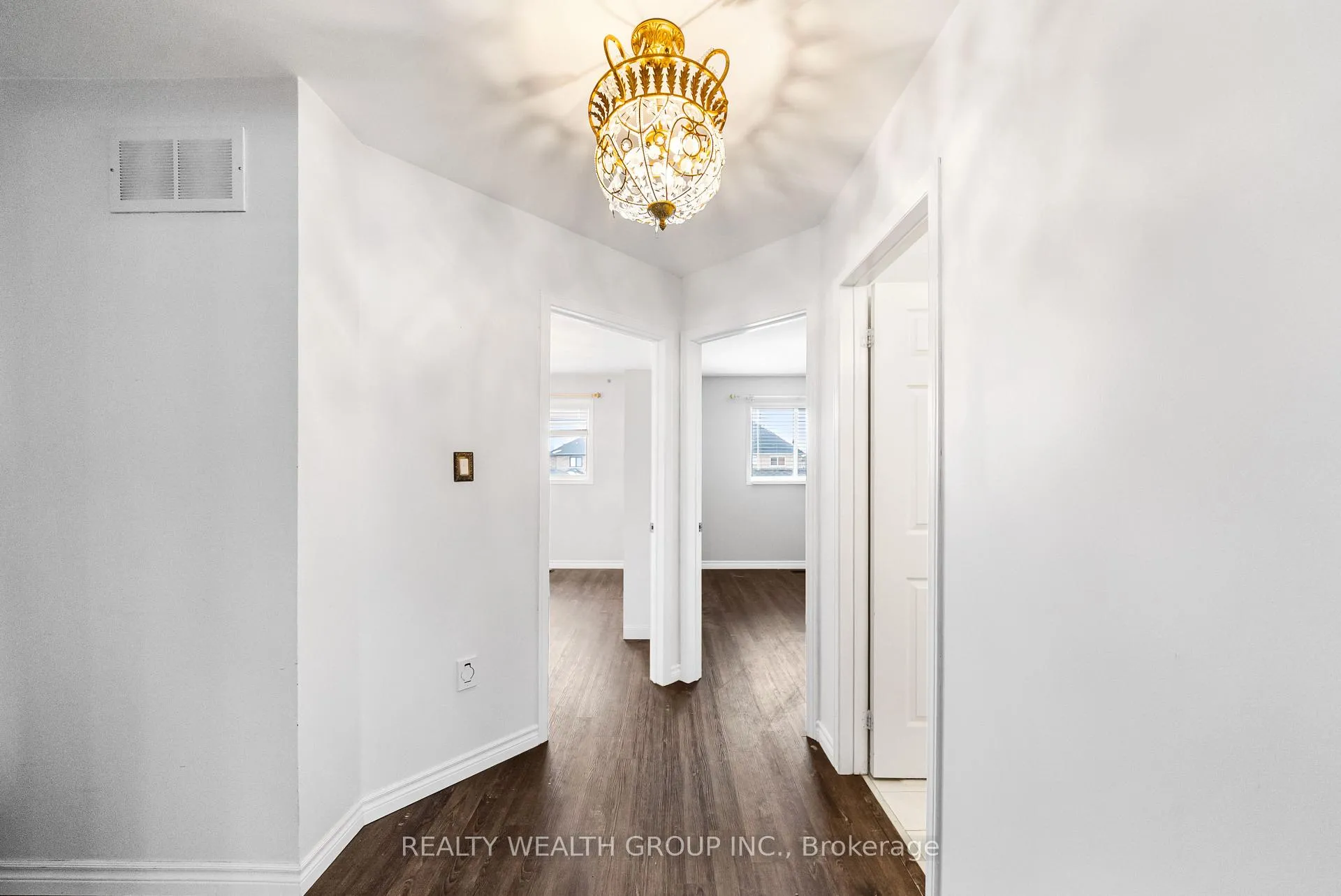 Photo 14 of 34 Castle Park Boulevard, Vaughan, Sonoma Heights — HOMEH