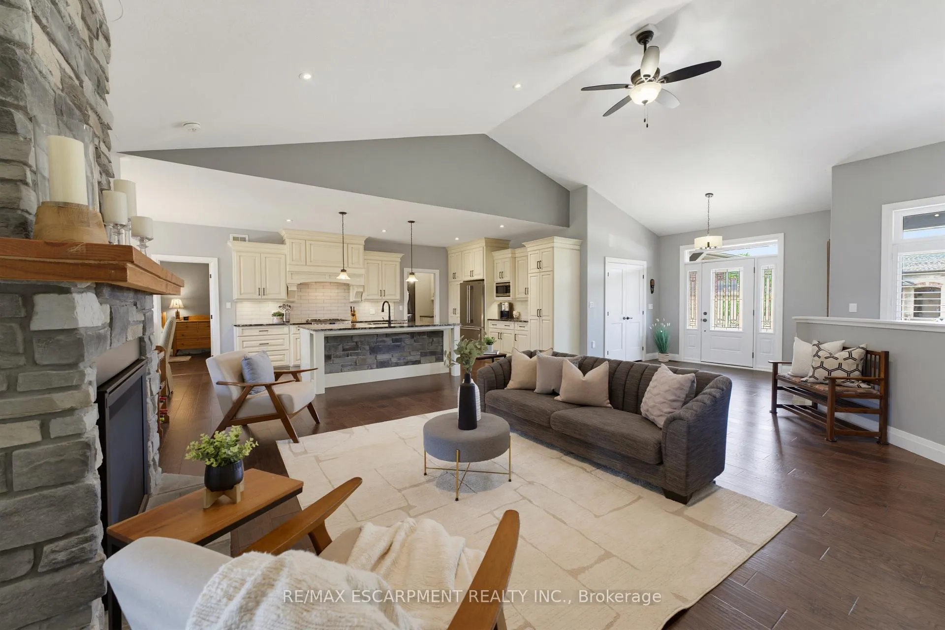 Photo 5 of 15 Bluenose Drive, Norfolk, Port Dover — HOMEH