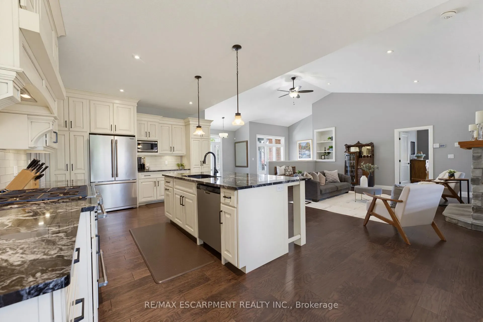 Photo 8 of 15 Bluenose Drive, Norfolk, Port Dover — HOMEH
