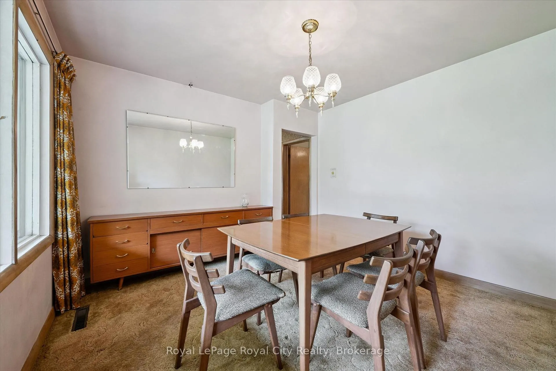 Photo 19 of 45 Waverley Drive, Guelph, Riverside Park — HOMEH