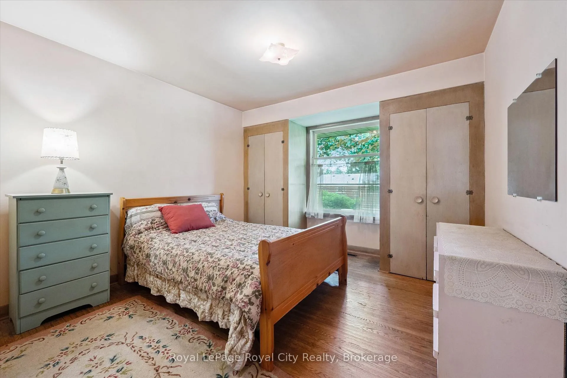 Photo 22 of 45 Waverley Drive, Guelph, Riverside Park — HOMEH