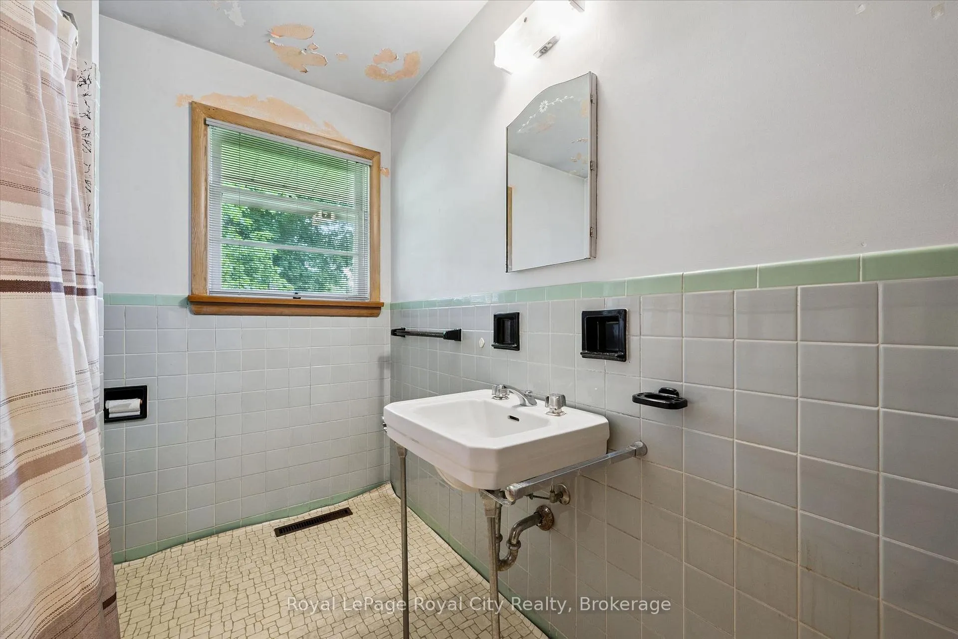 Photo 27 of 45 Waverley Drive, Guelph, Riverside Park — HOMEH