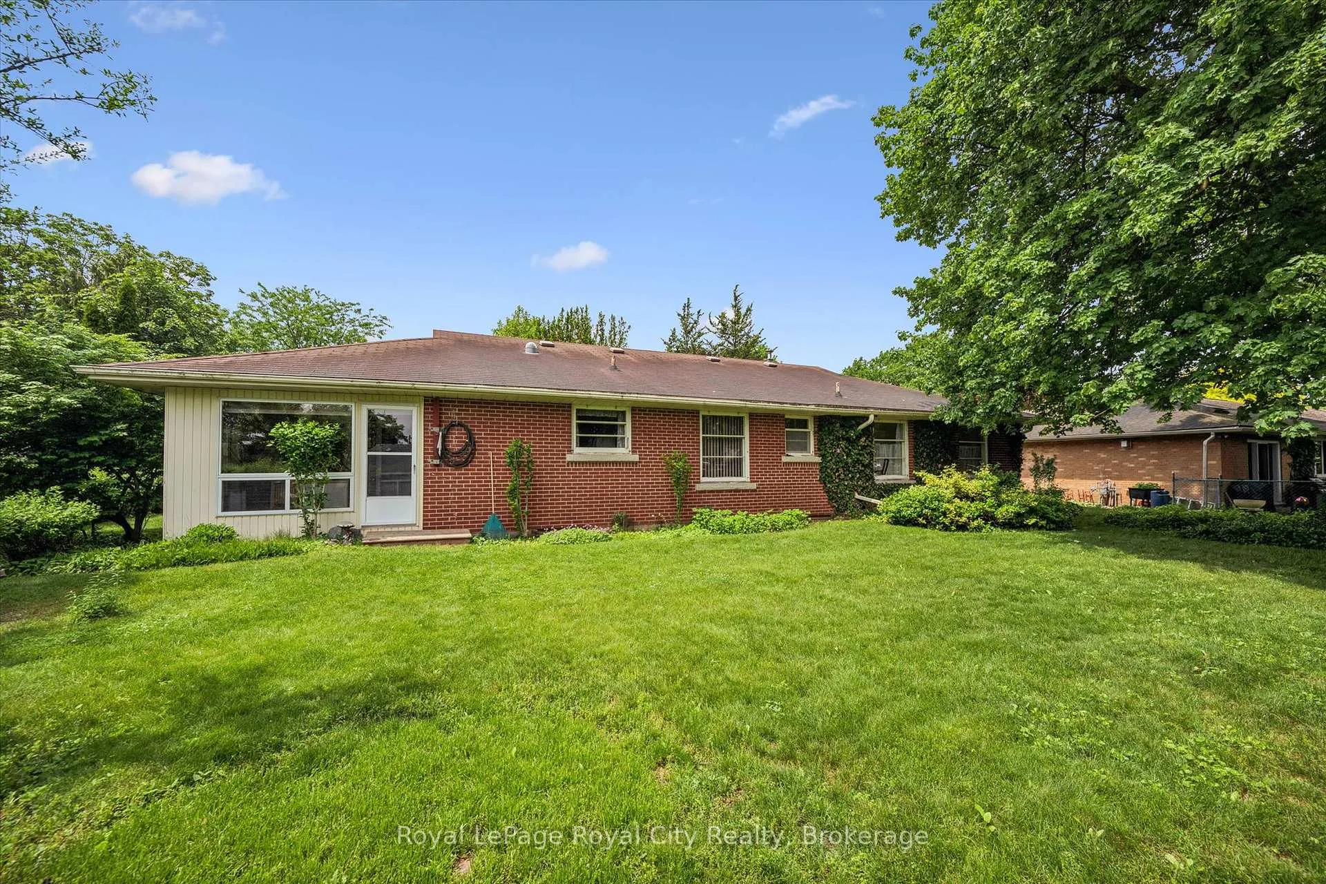 Photo 35 of 45 Waverley Drive, Guelph, Riverside Park — HOMEH