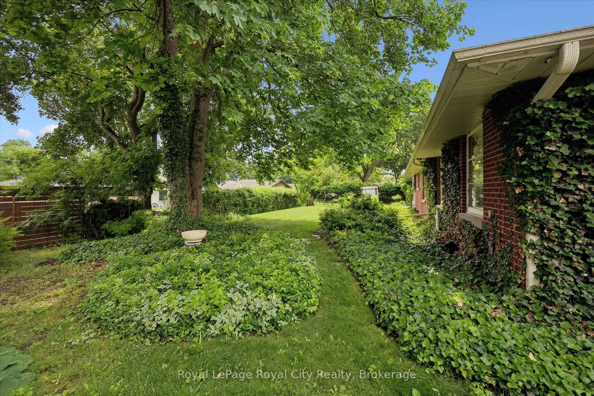 Photo 37 of 45 Waverley Drive, Guelph, Riverside Park — HOMEH