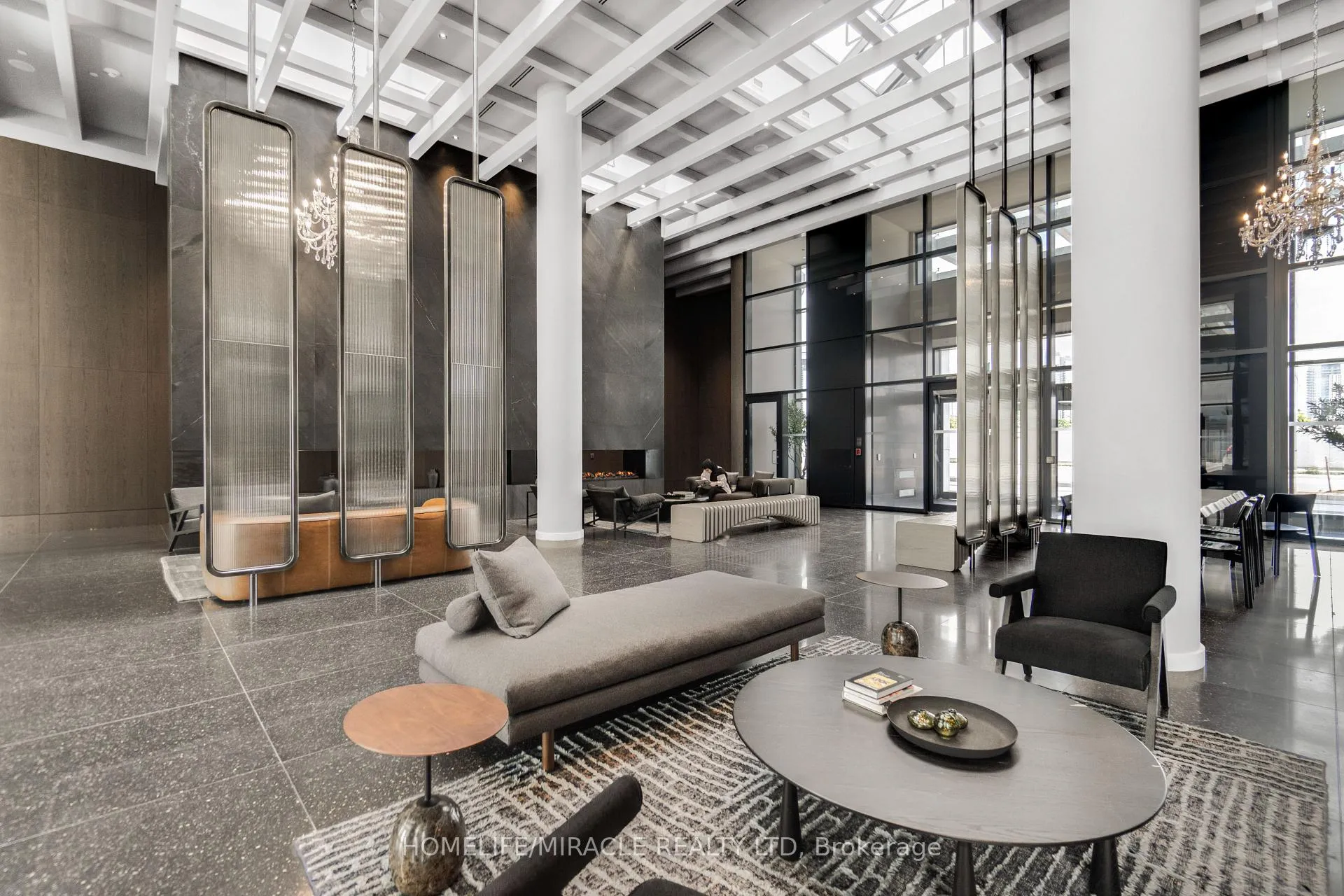 Photo 4 of Unit 702, 28 Interchange Way, Vaughan, Vaughan Corporate Centre — HOMEH