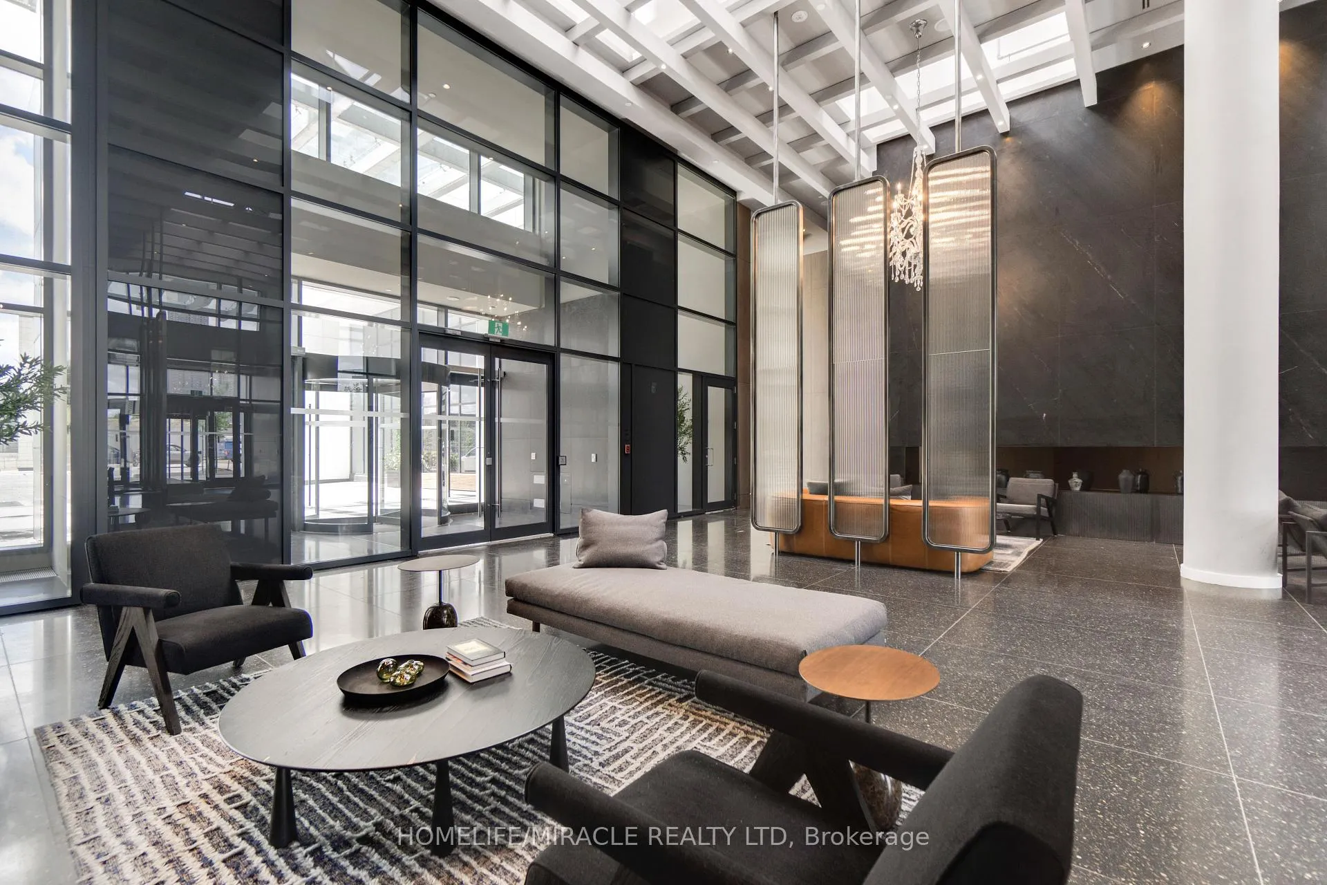 Photo 5 of Unit 702, 28 Interchange Way, Vaughan, Vaughan Corporate Centre — HOMEH