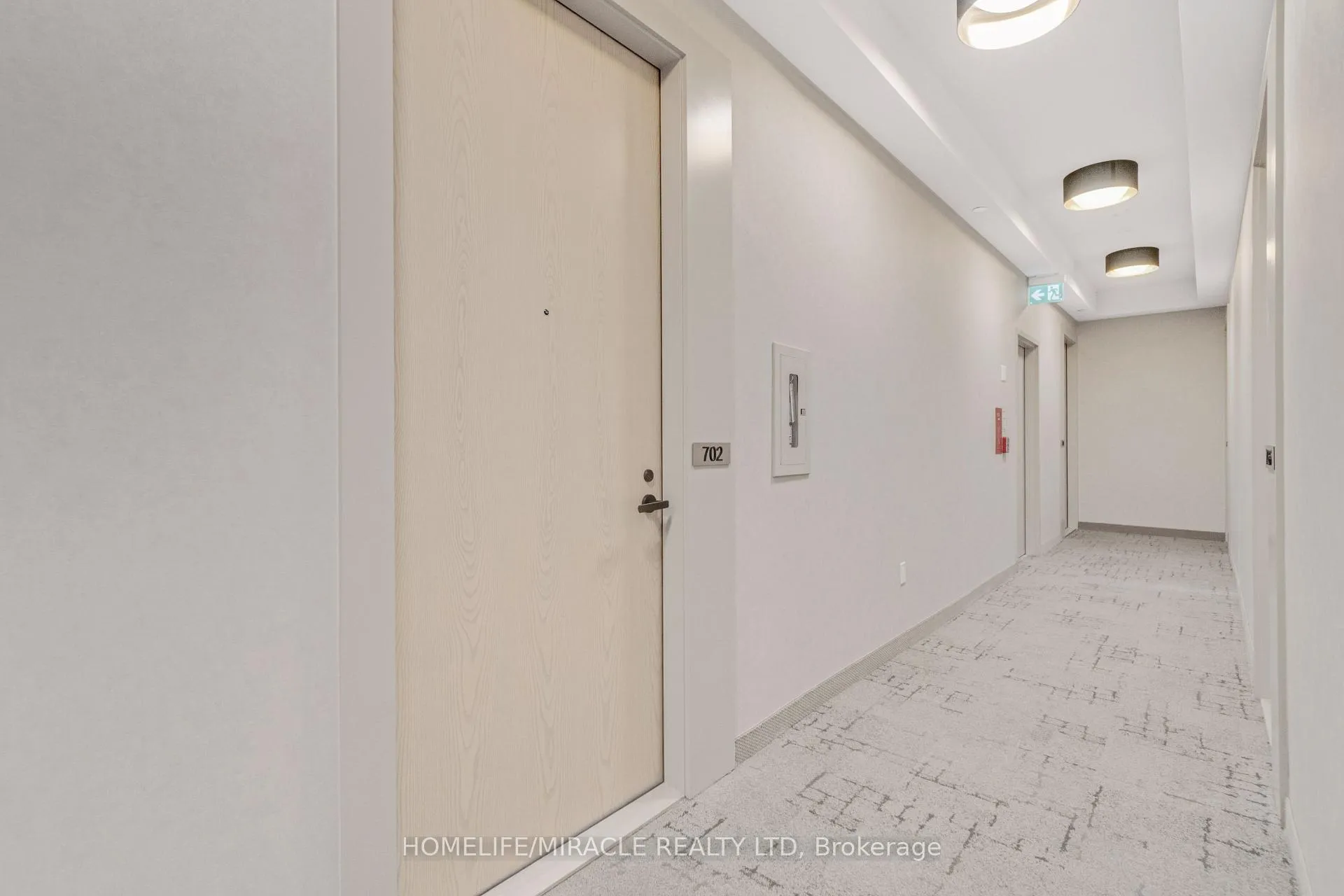 Photo 7 of Unit 702, 28 Interchange Way, Vaughan, Vaughan Corporate Centre — HOMEH