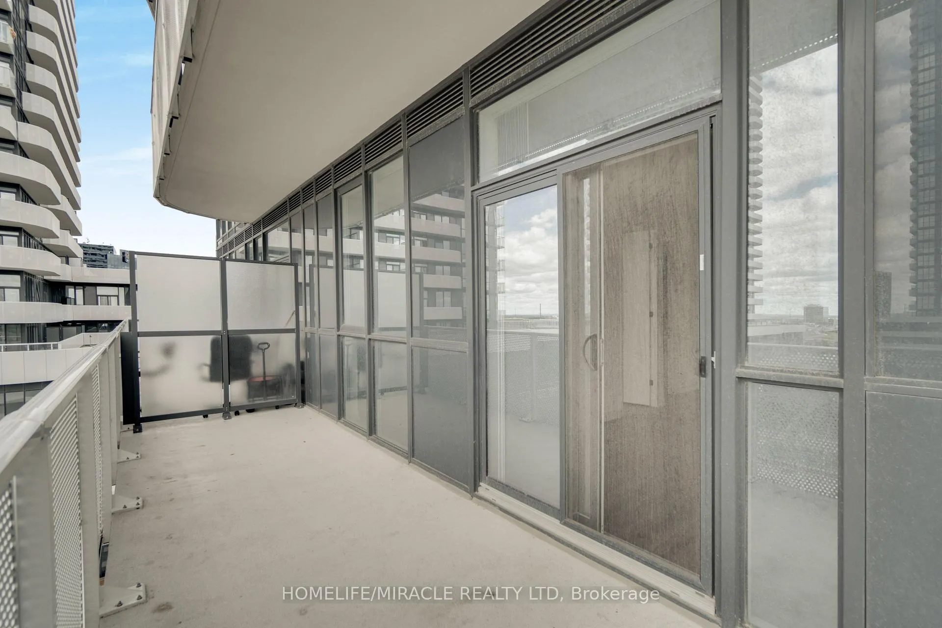 Photo 22 of Unit 702, 28 Interchange Way, Vaughan, Vaughan Corporate Centre — HOMEH
