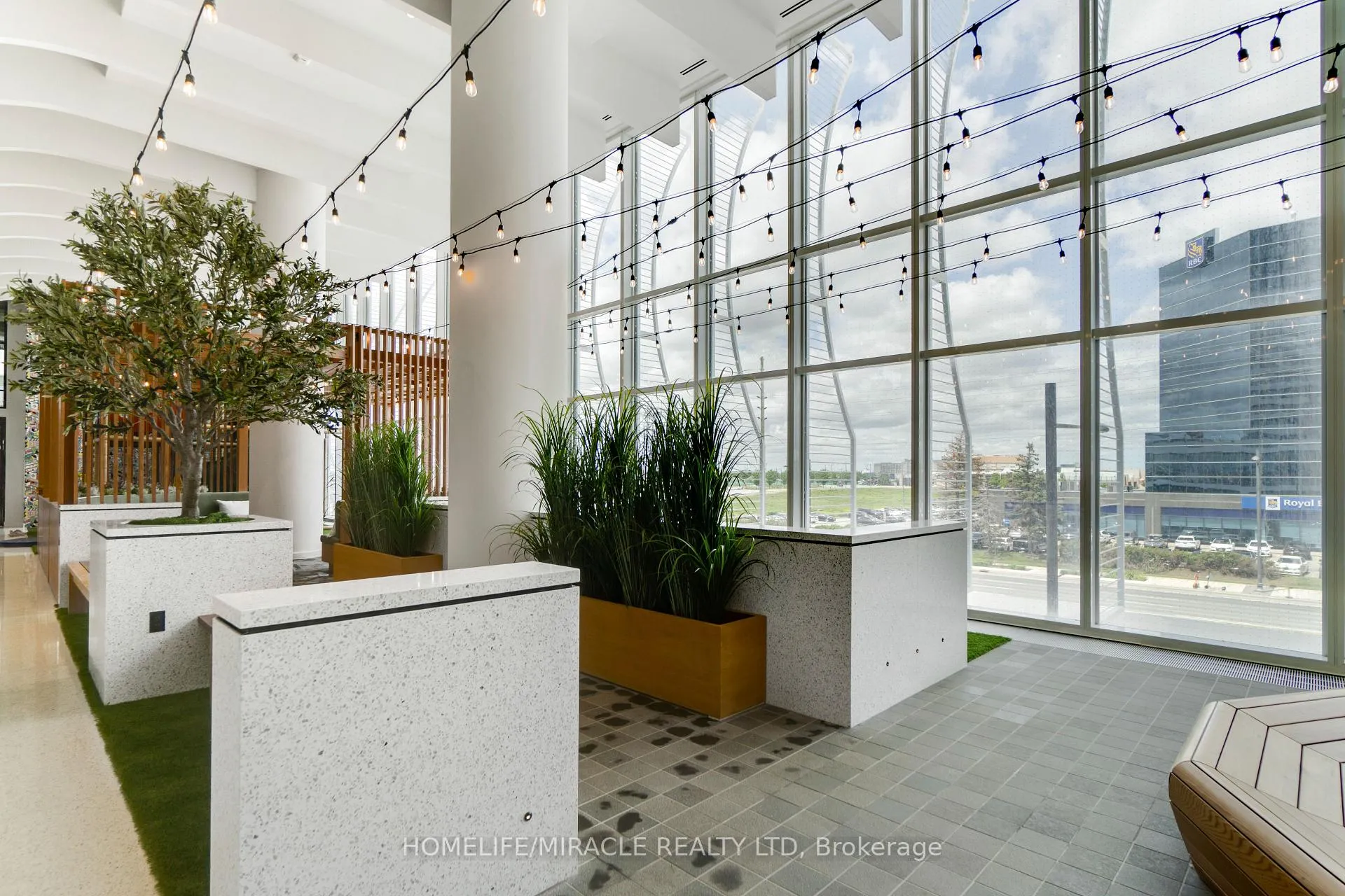 Photo 25 of Unit 702, 28 Interchange Way, Vaughan, Vaughan Corporate Centre — HOMEH