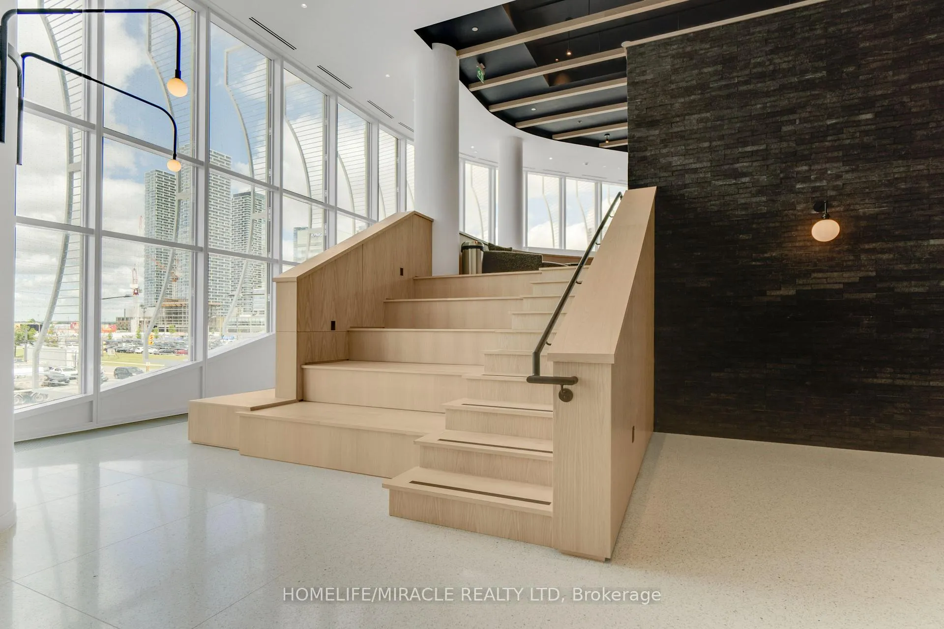 Photo 28 of Unit 702, 28 Interchange Way, Vaughan, Vaughan Corporate Centre — HOMEH