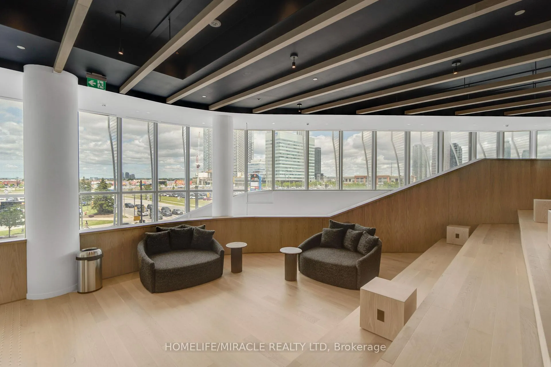 Photo 32 of Unit 702, 28 Interchange Way, Vaughan, Vaughan Corporate Centre — HOMEH